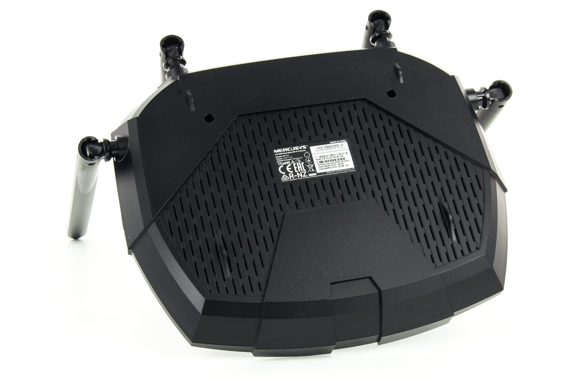 Mercusys MR70X - od spodu