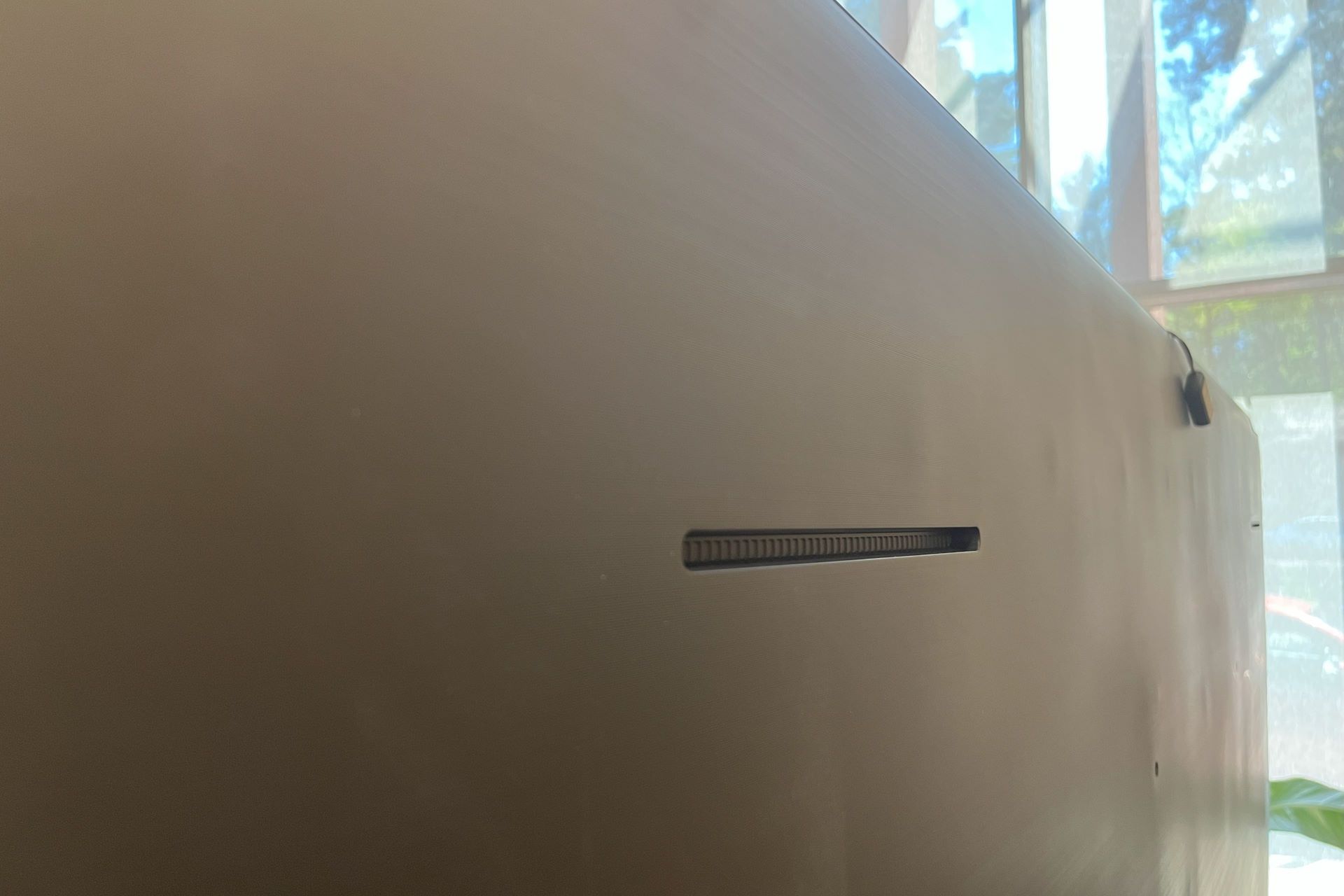 Samsung Neo QLED 4K 98QN90A - plecy