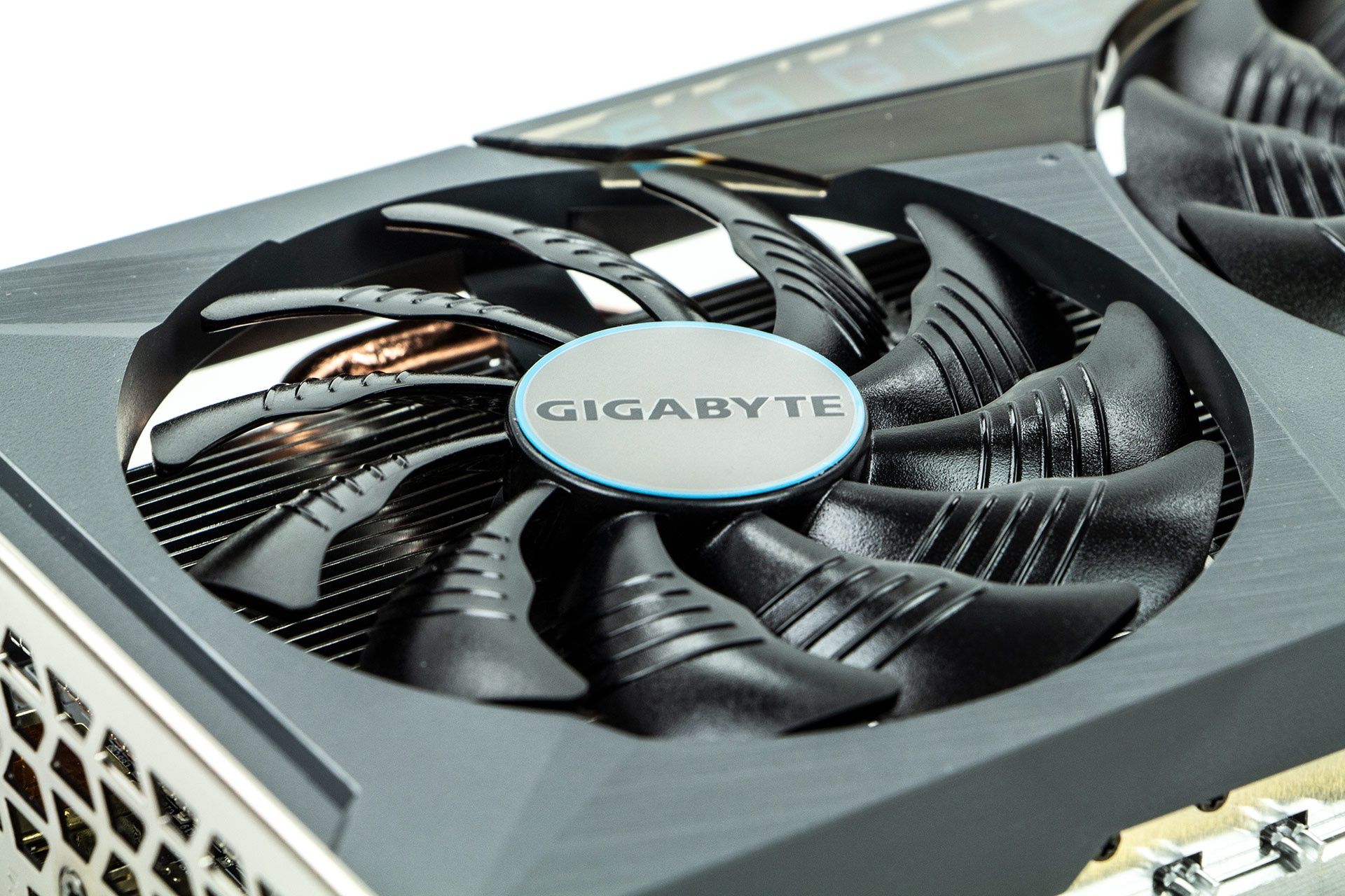 Gigabyte GeForce RTX 3050 Eagle - wentylator