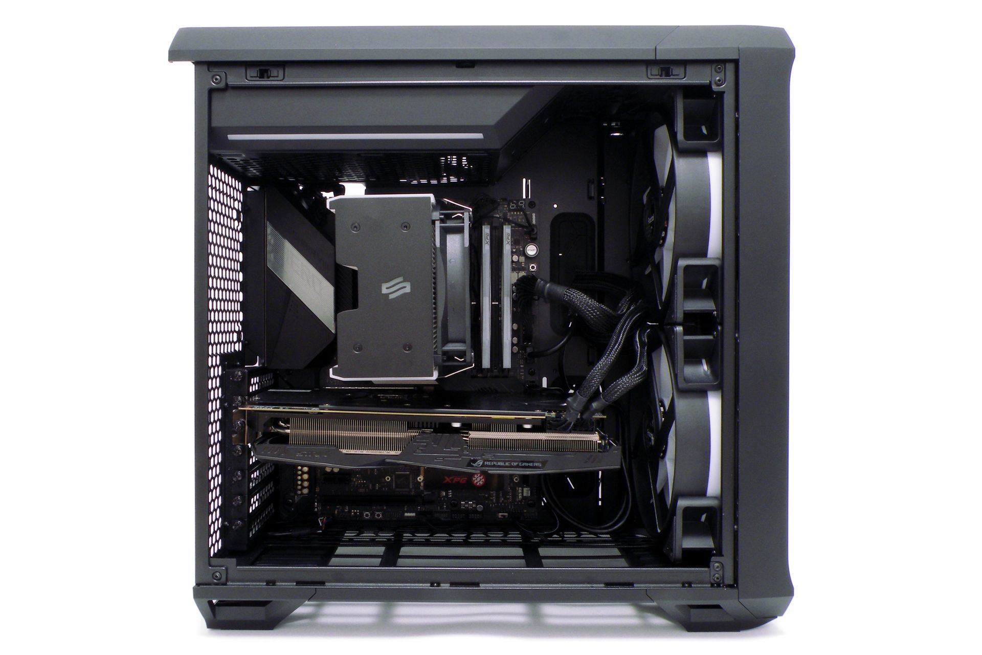 Fractal Design Torrent Compact TG RGB - montaż podzespołów