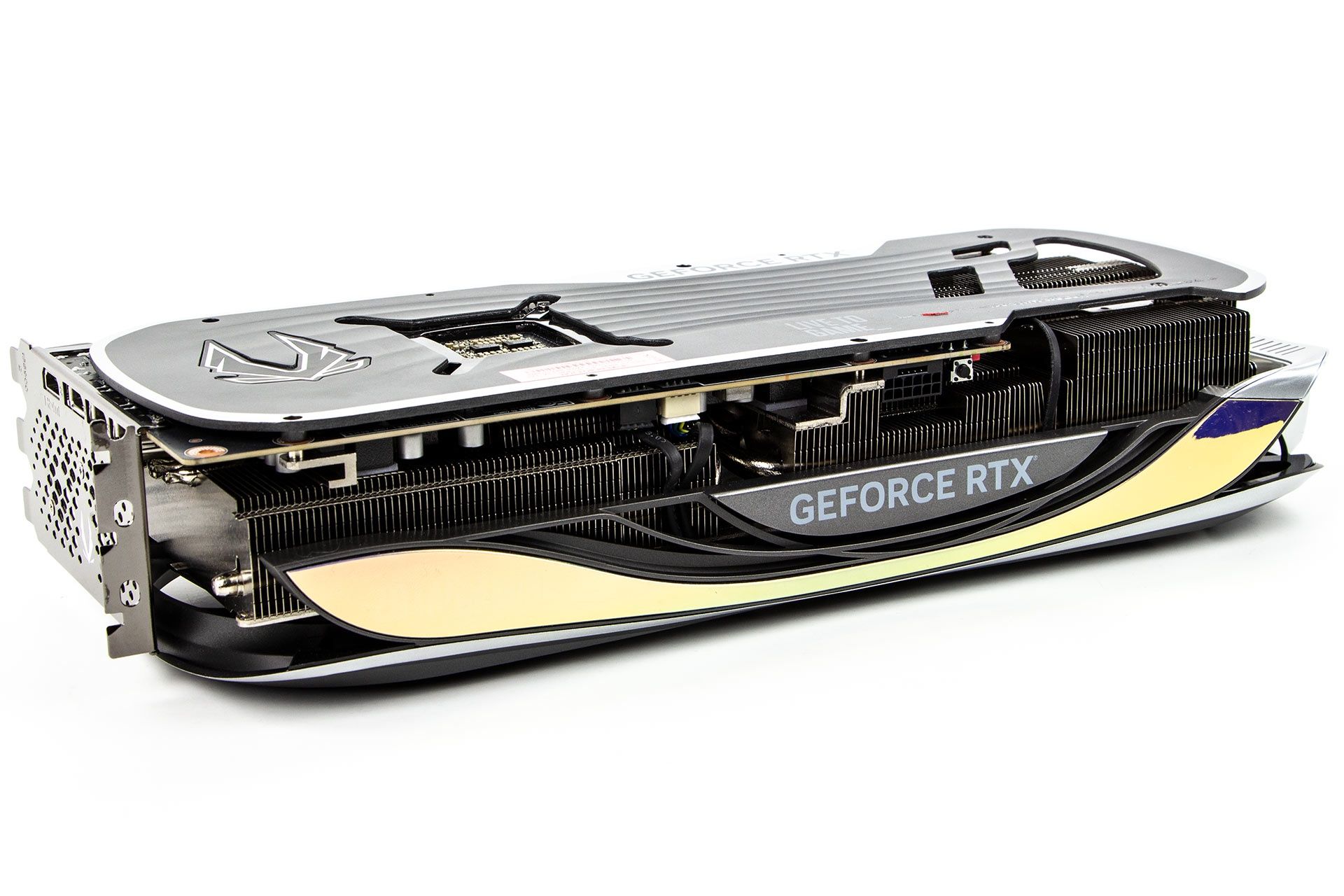 Zotac GeForce RTX 4080 AMP Extreme AIRO - backplate