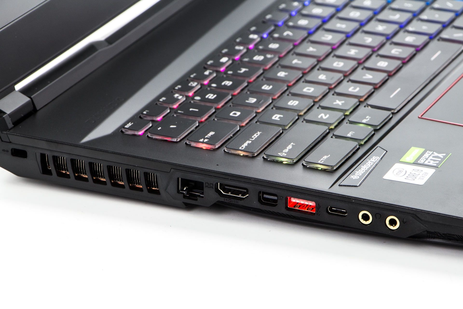 MSI GE75 Raider 10SGS - Porty po lewej stronie