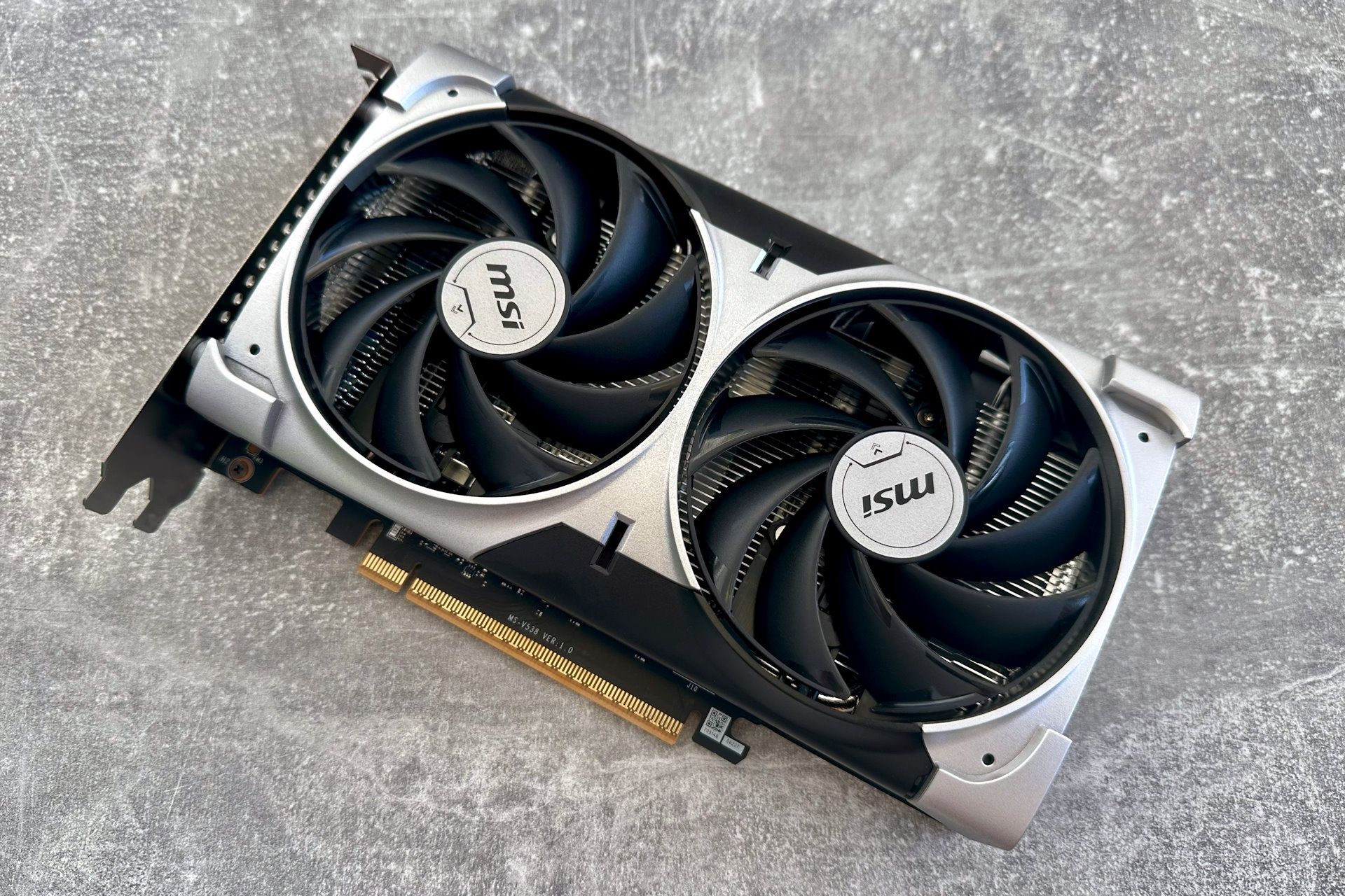 MSI GeForce RTX 5050 Ventus X2 - front