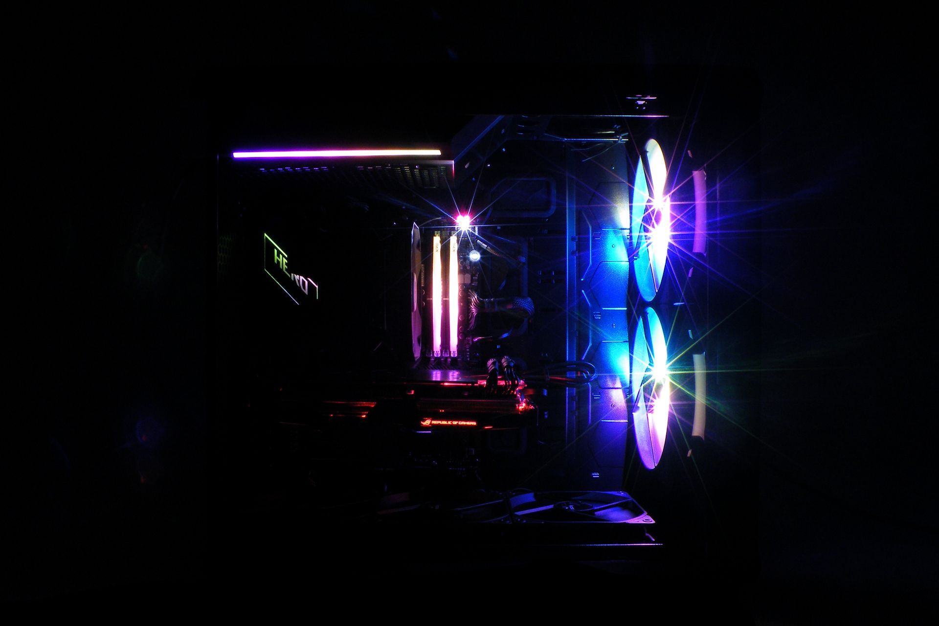 Fractal Design Torrent TG z wentylatorami ARGB