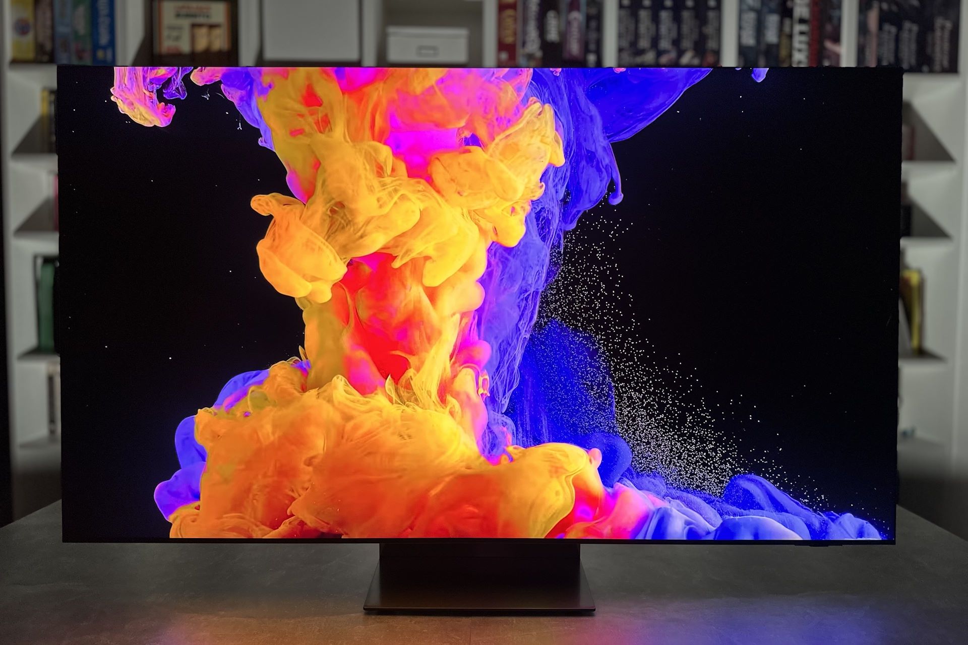 Samsung Excellence Line 8K 65QN900D - od przodu