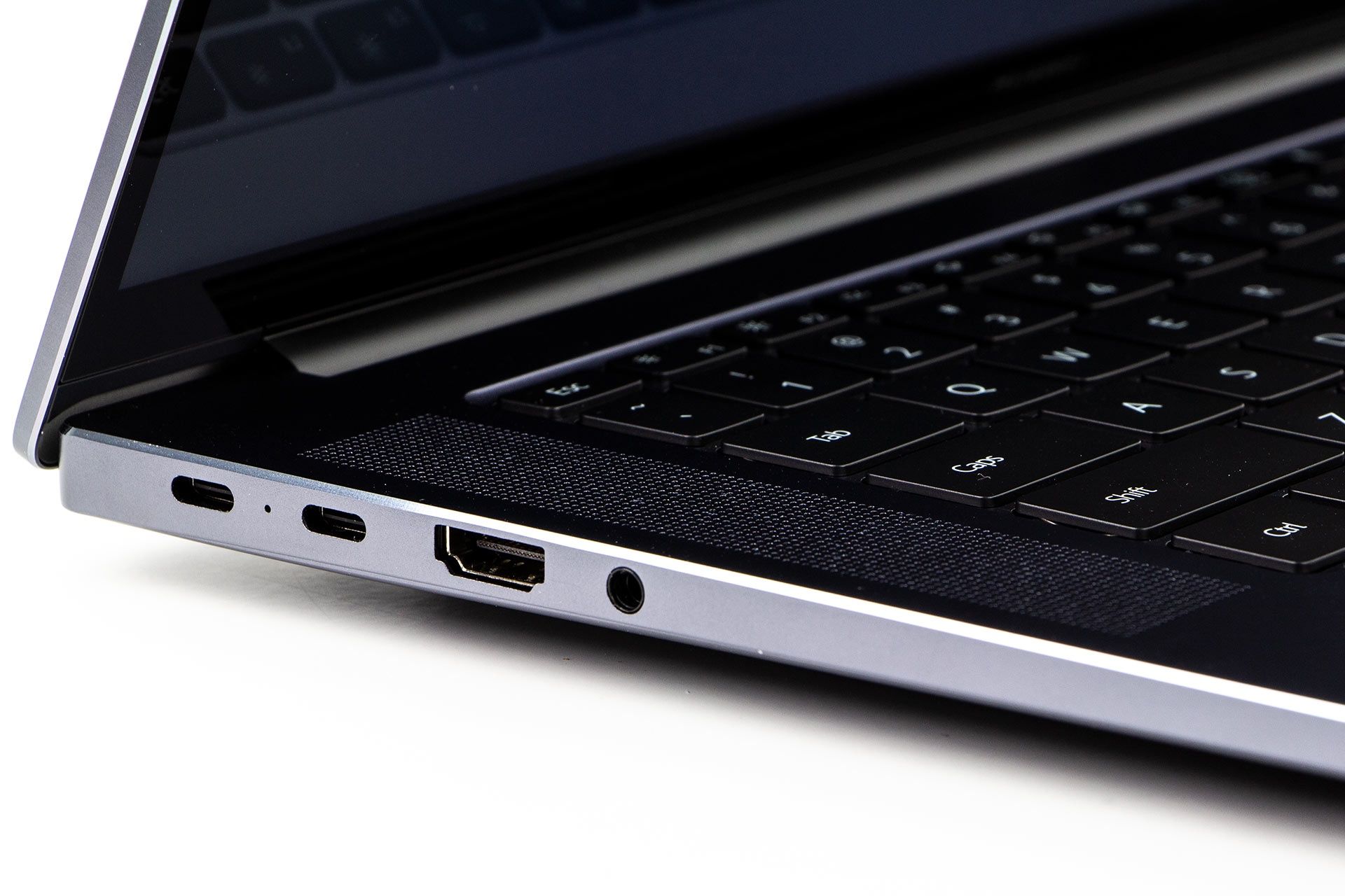 Huawei MateBook 16 kolejne porty