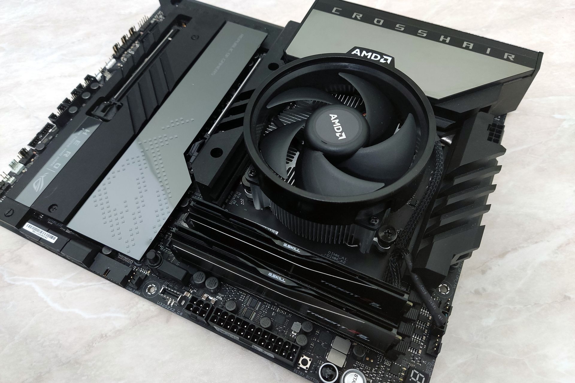 AMD Ryzen 7 8700G