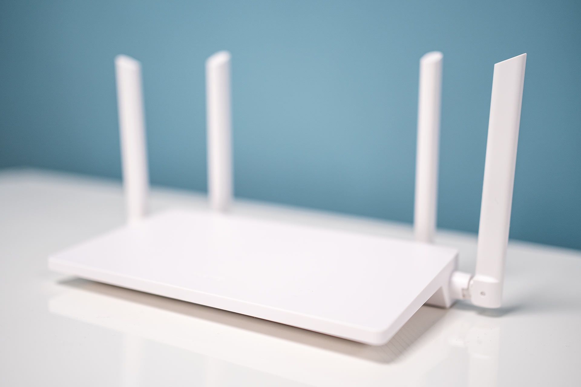 Huawei WiFi AX2 - z profilu