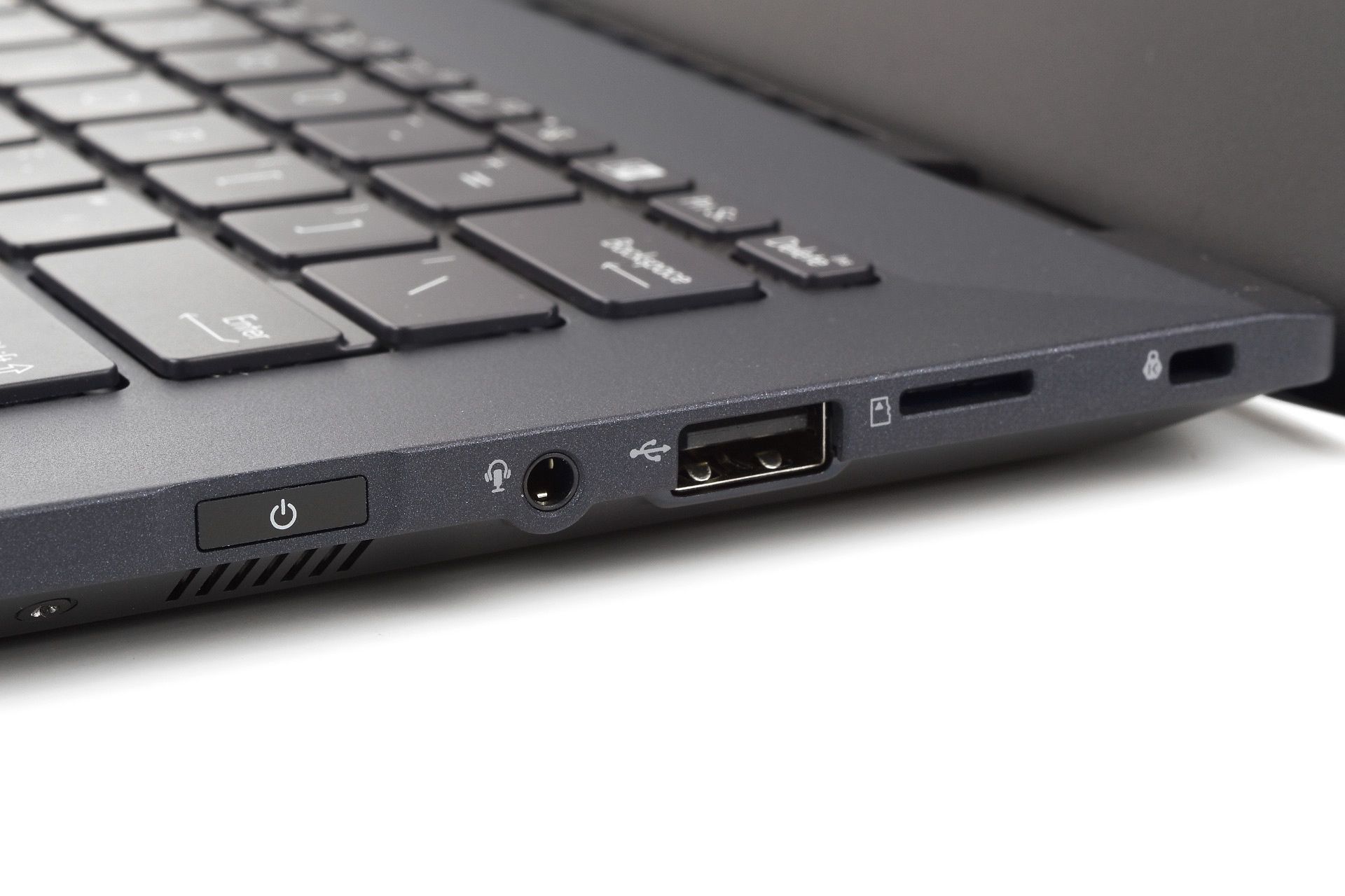 Porty Asus ExpertBook B5