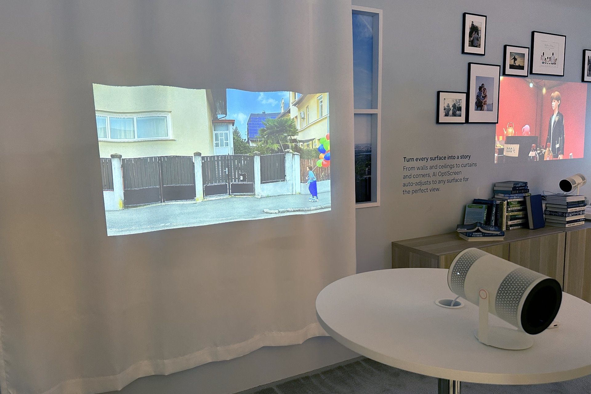 Samsung The First Look - CES 2026 - freestyle na zasłonie