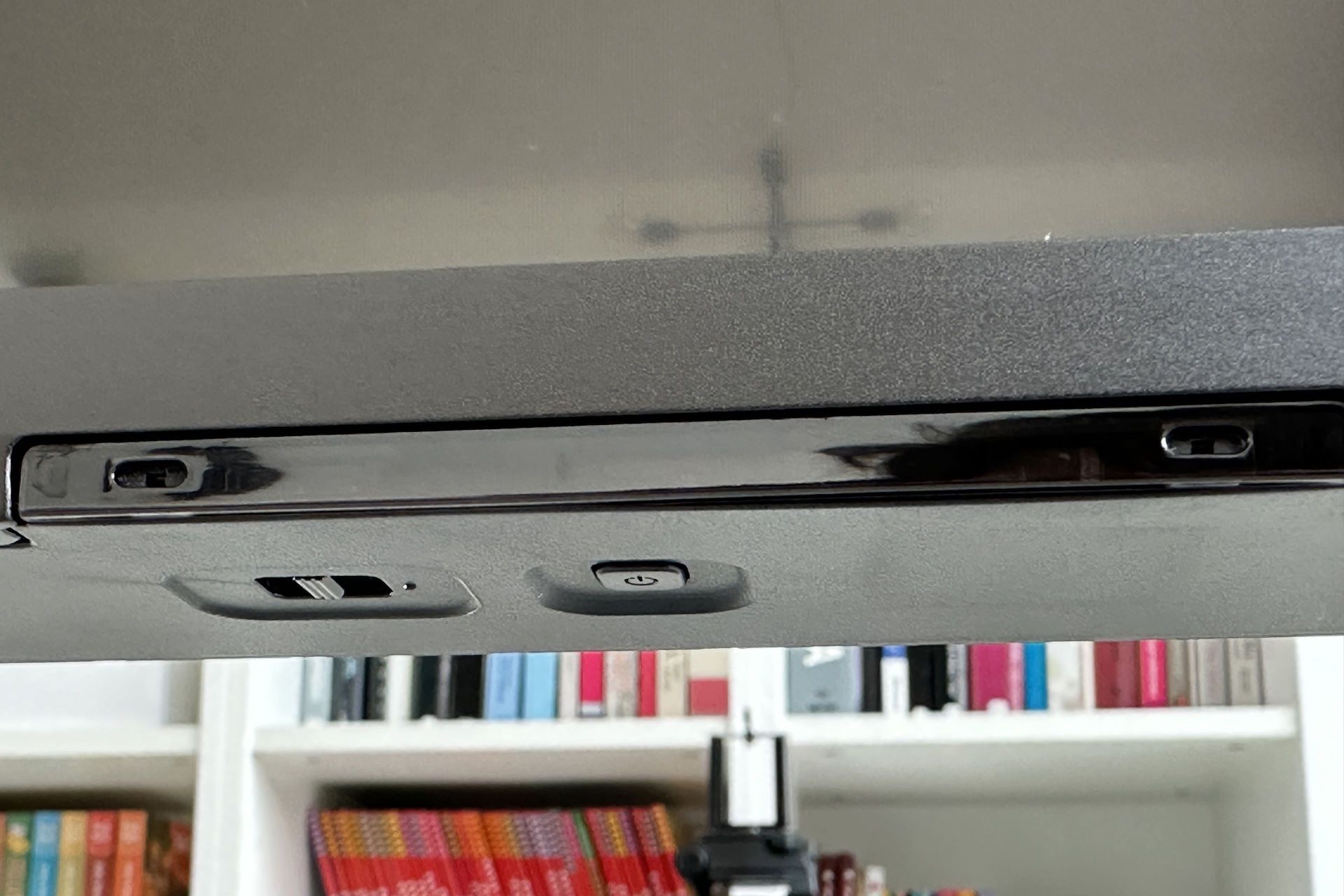 Sony KD-55X85L - przyciski