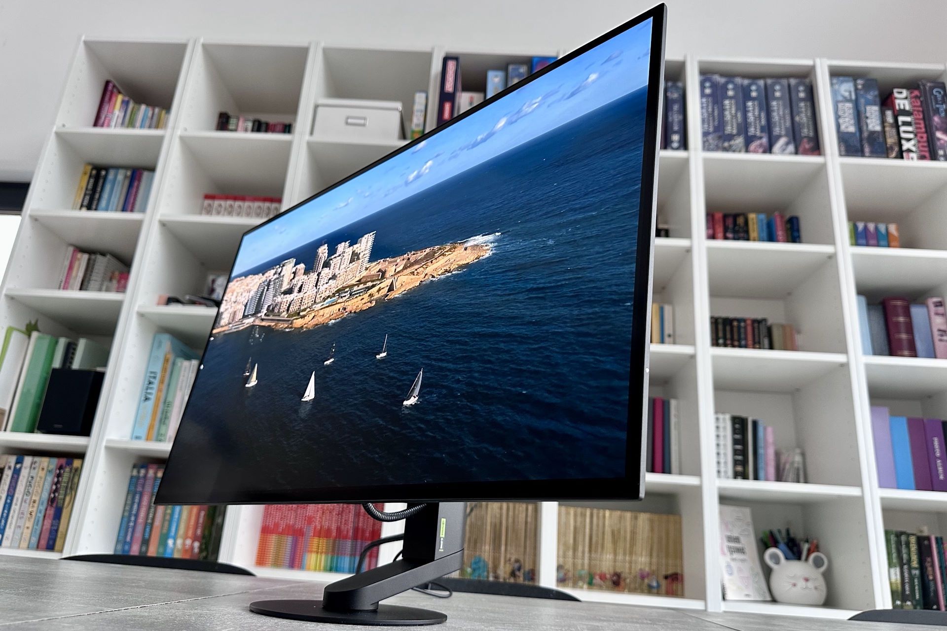 Sony InZone M10S - z profilu?