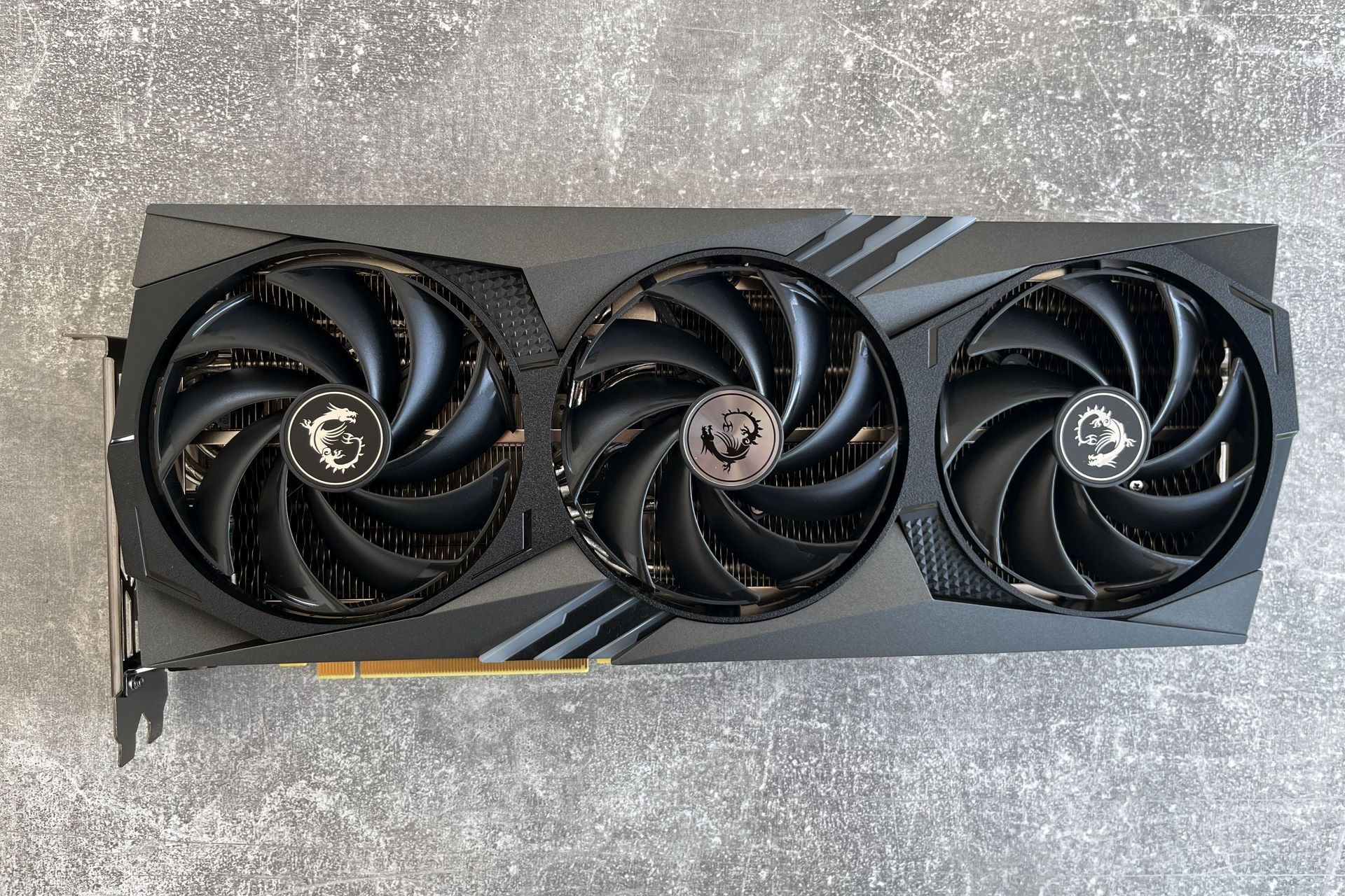 MSI GeForce RTX 4060 Ti Gaming X Trio - długość