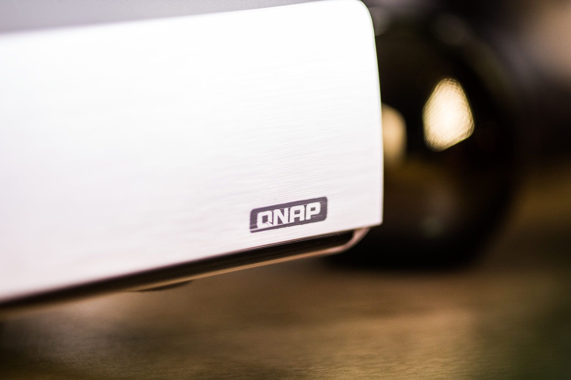 QNAP QHora-301W -  logo qnap