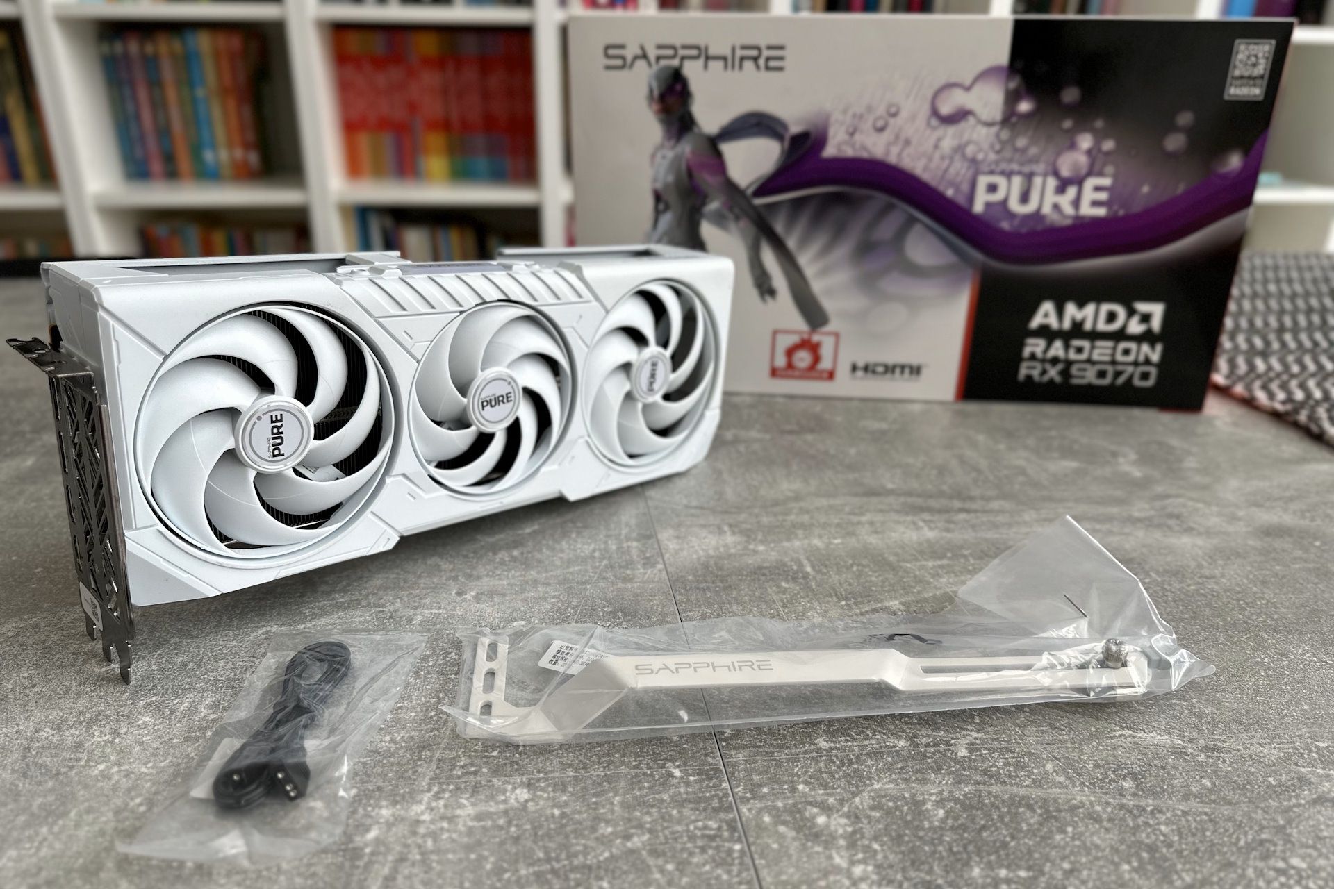 Sapphire Radeon RX 9070 XT - zawartość zestawu