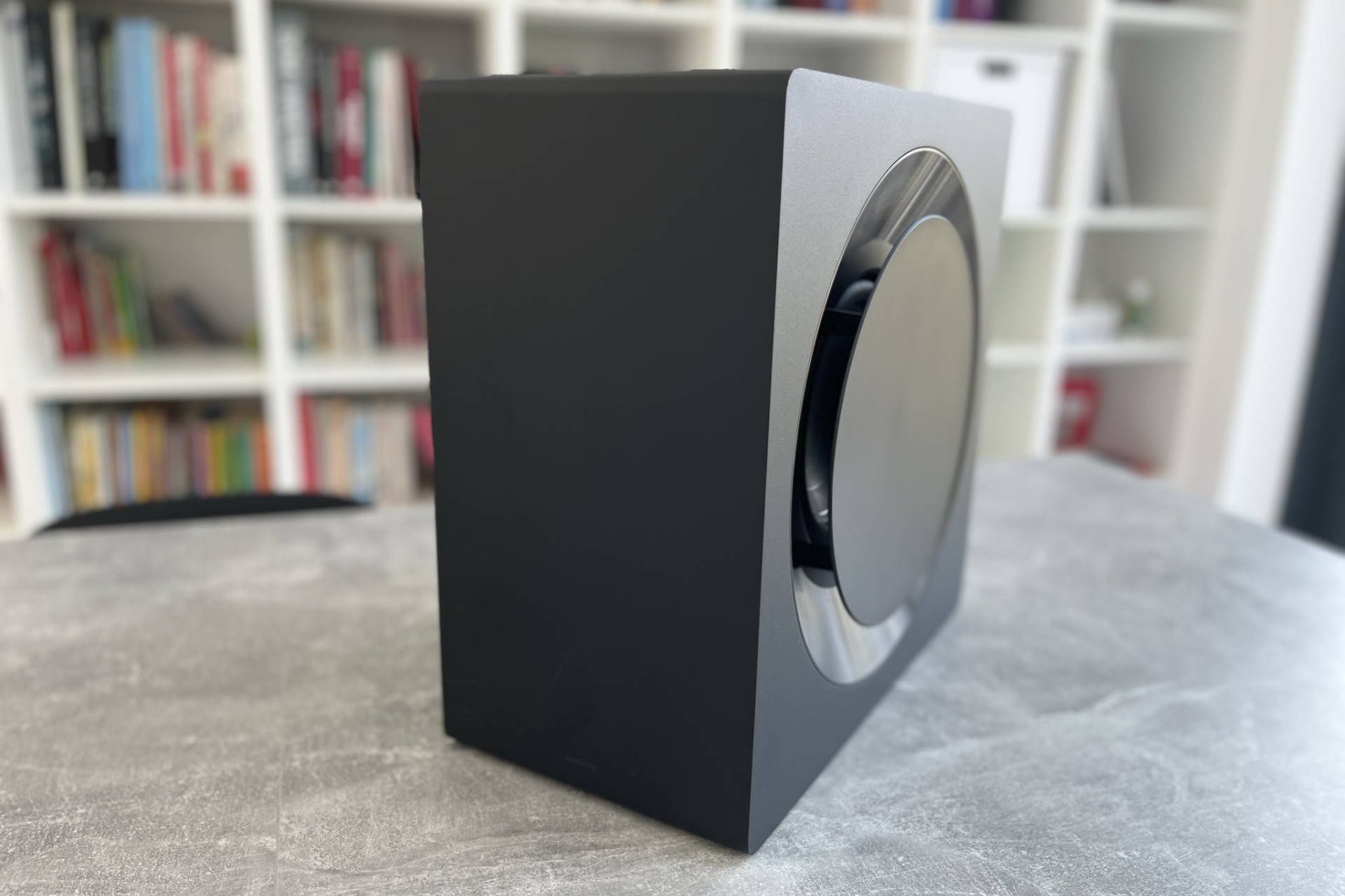 Samsung HW-Q990B - subwoofer profil przedni