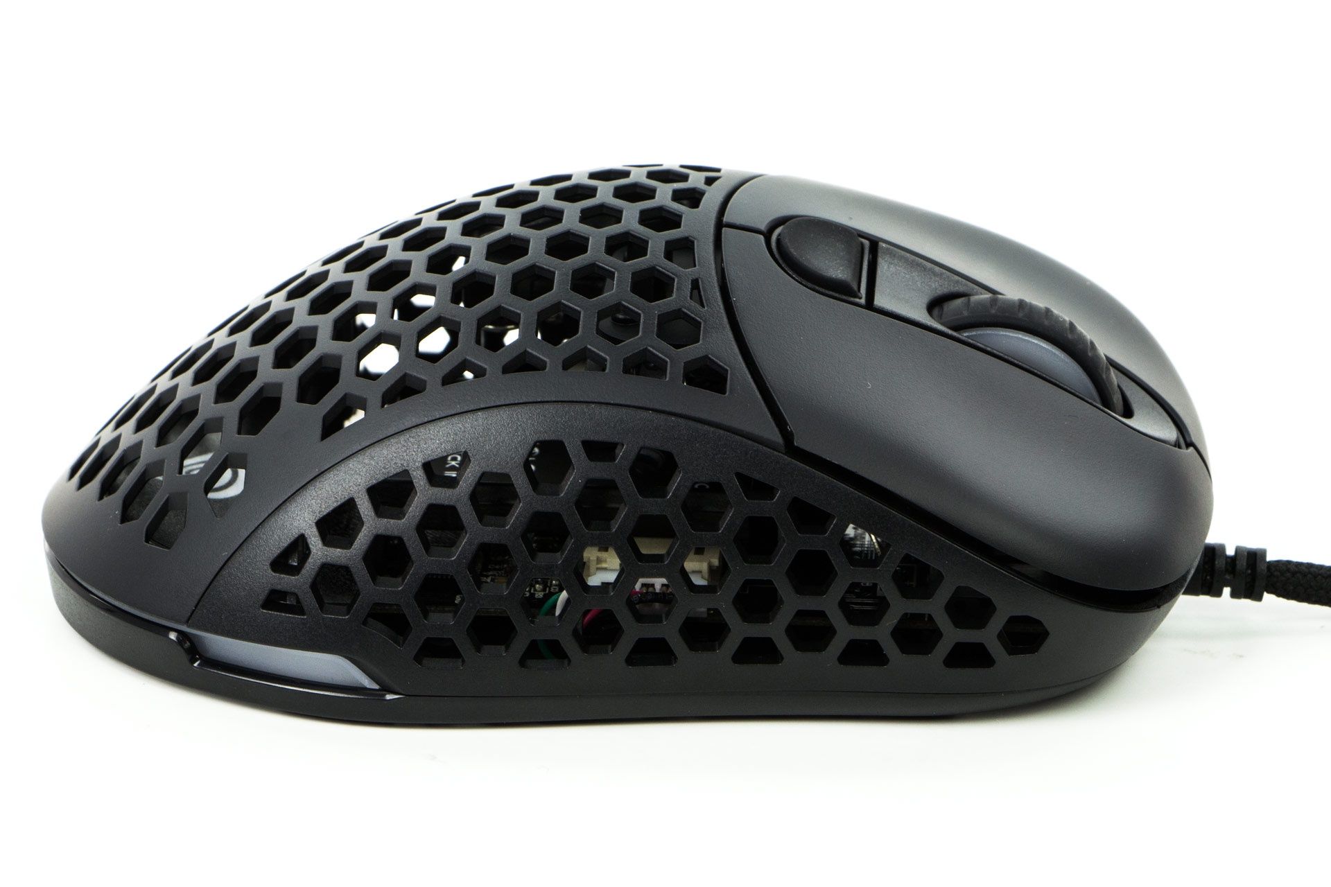 mysz z dziurami Genesis Xenon 800