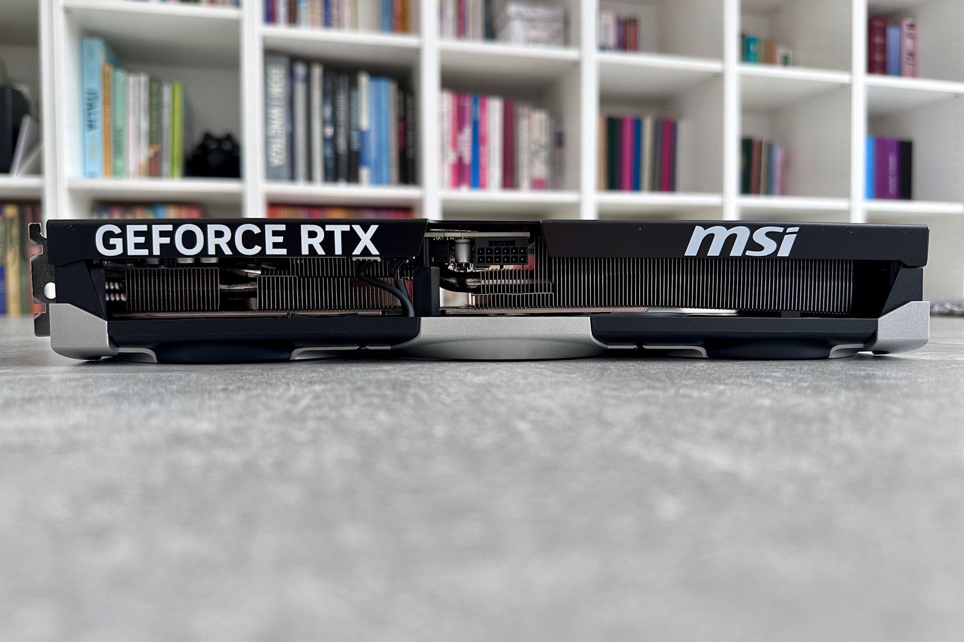 MSI GeForce RTX 5070 Ventus 3X - od góry
