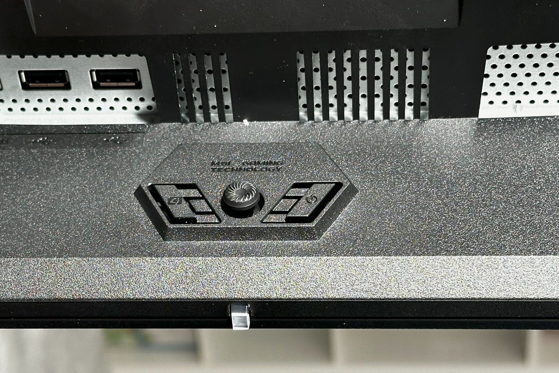 MSI MPG 271QRX QD-OLED - przyciski
