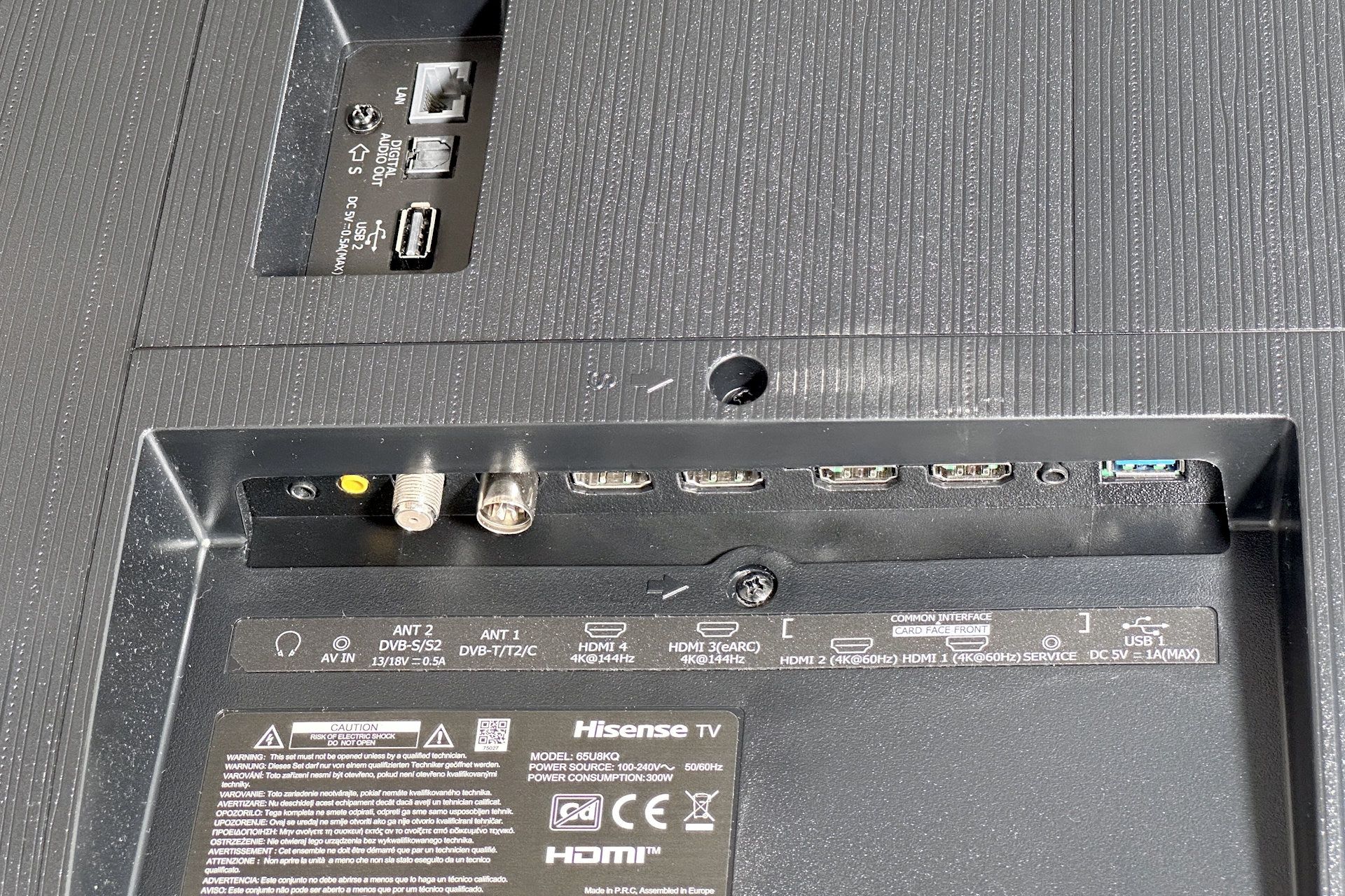 Hisense ULED 65U8KQ - złacza