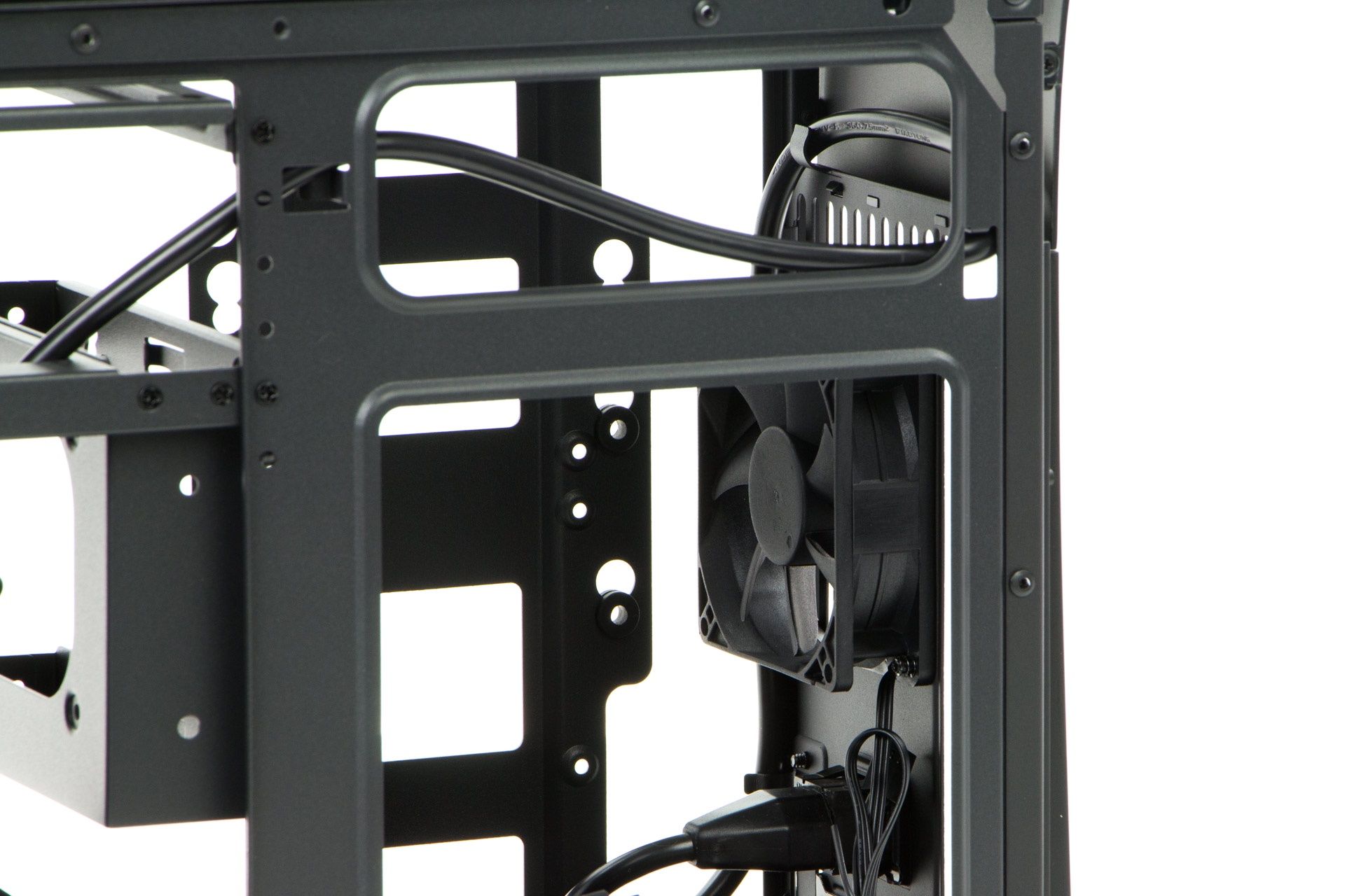 Fractal Design ERA ITX - tylny wentylator 80mm