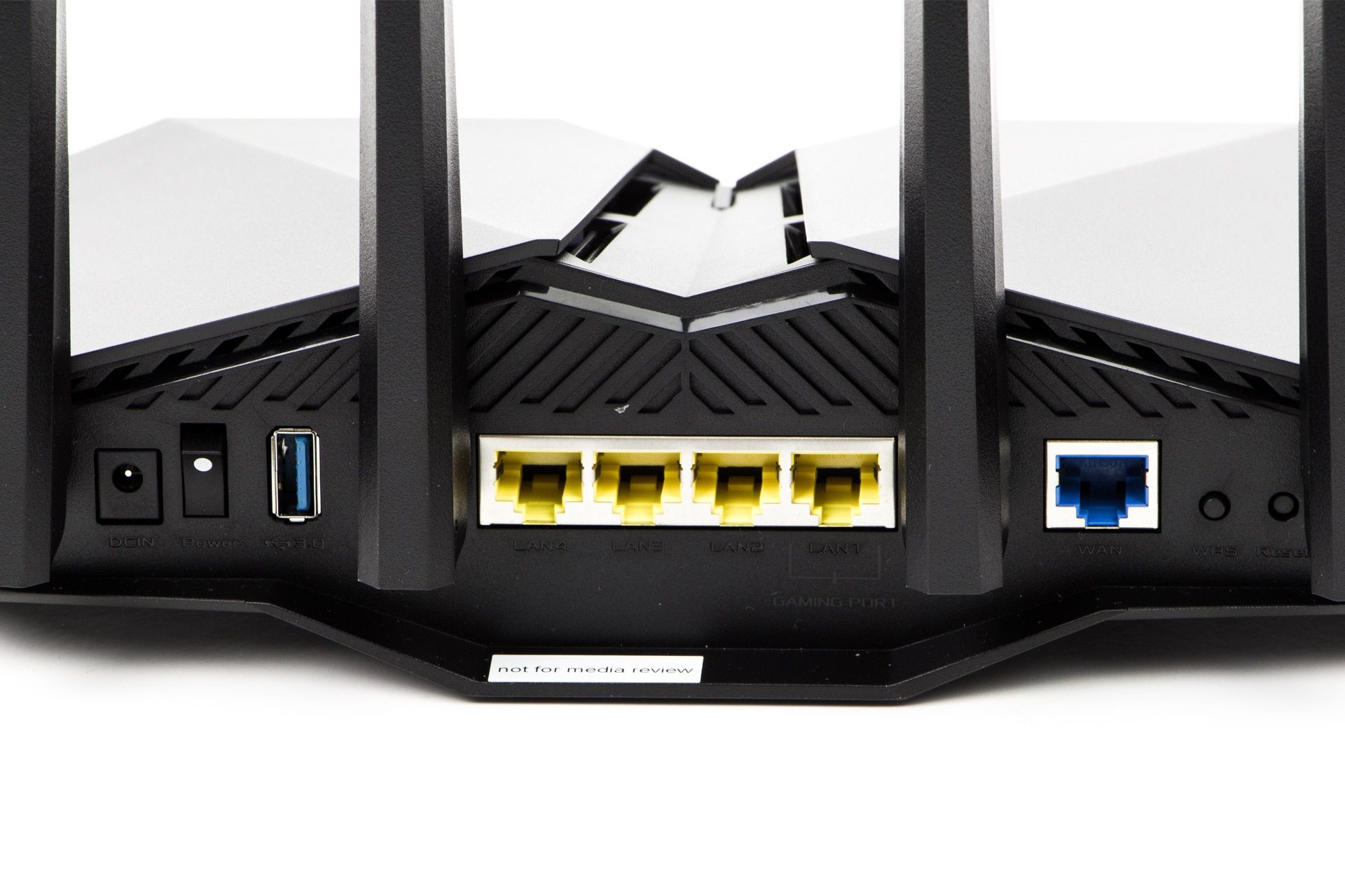 ASUS RT-AX82U - porty i gniazda