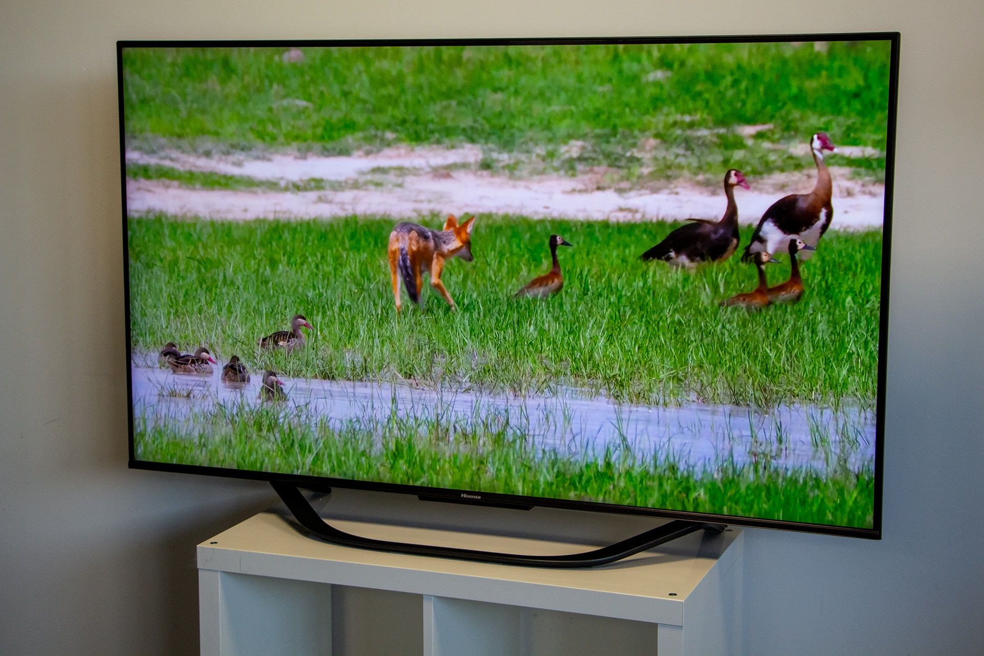 Hisense ULED 55U7KQ - z profilu