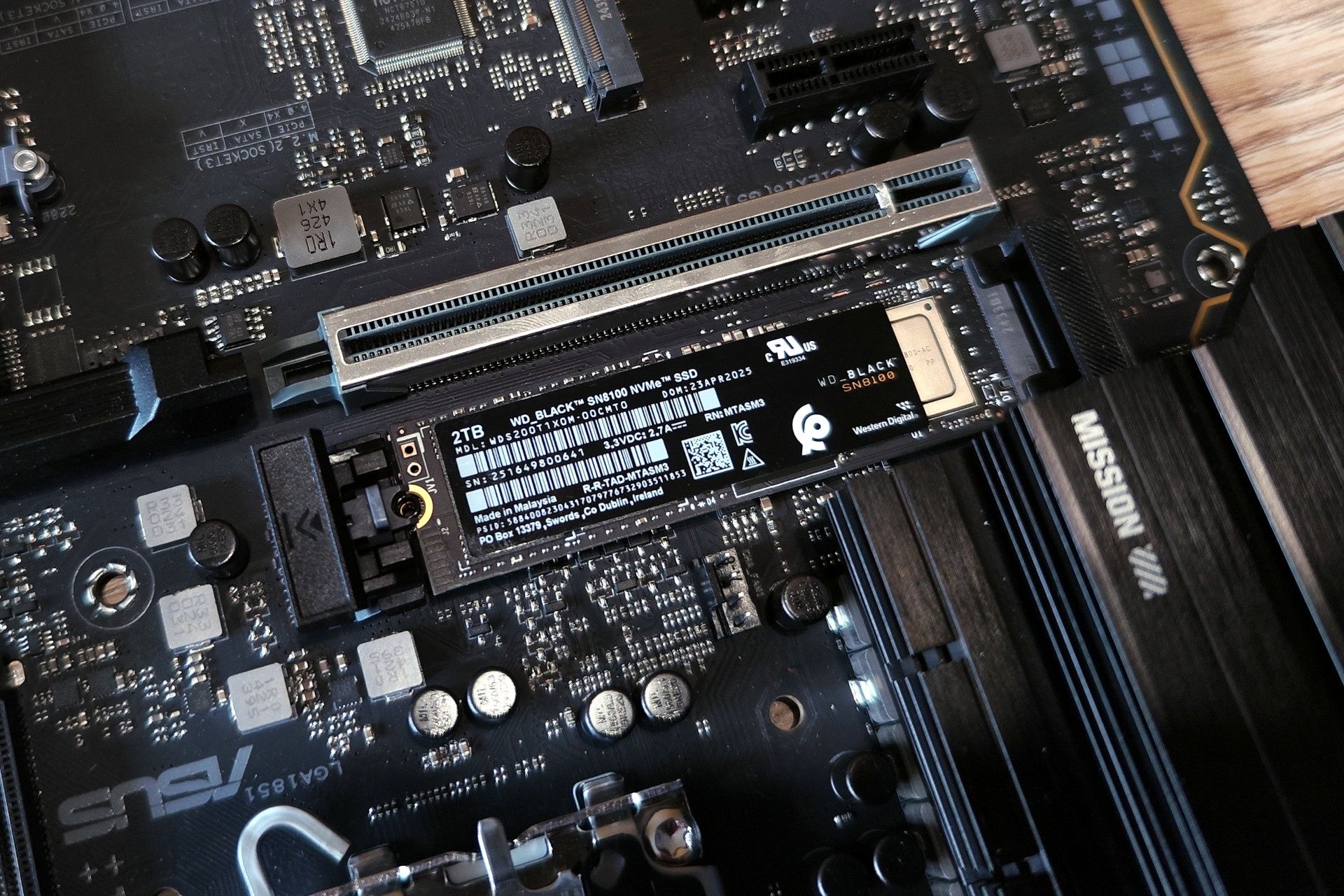 WD Black SN8100 2TB