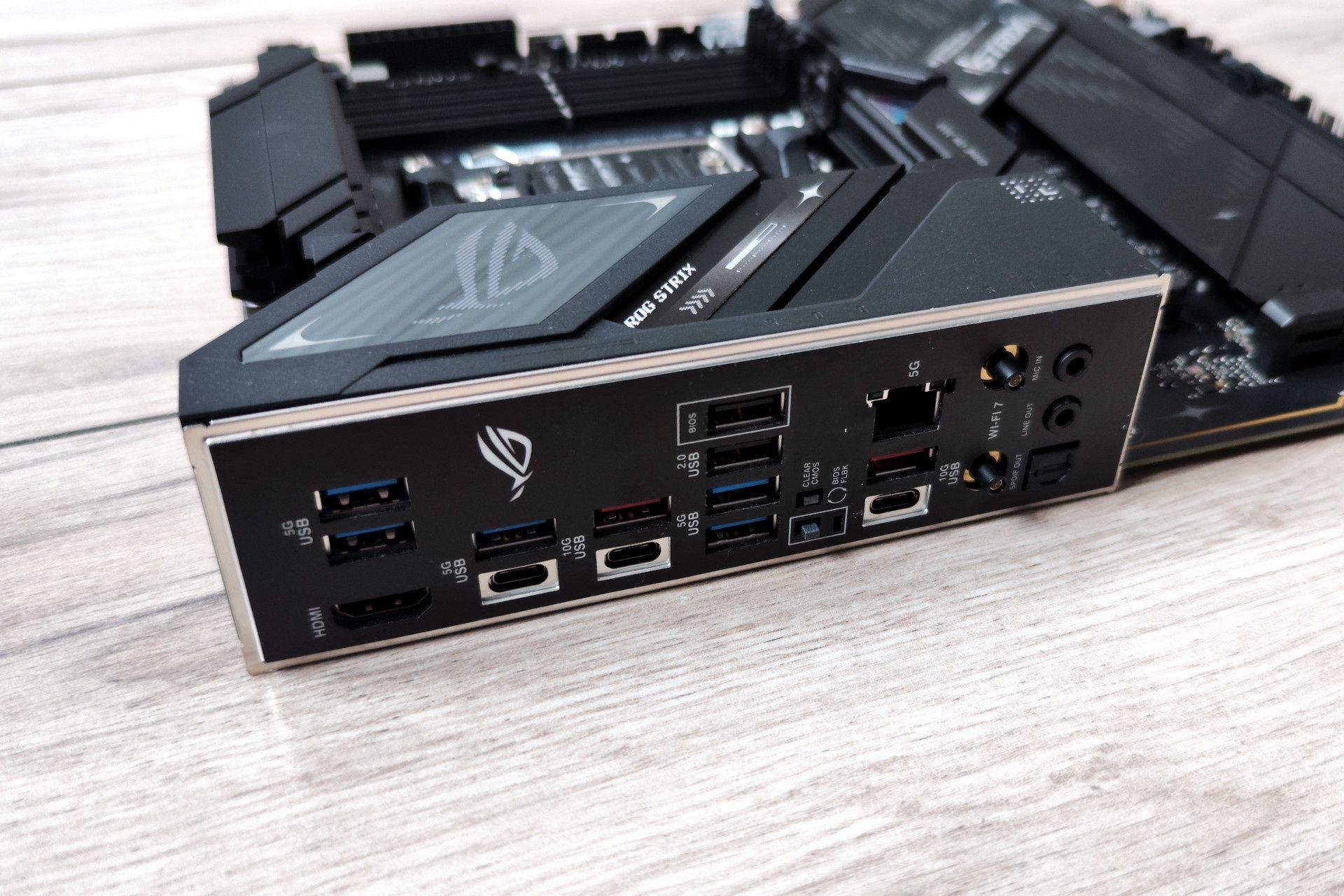 ASUS ROG Strix B850-F Gaming WIFI7 NEO