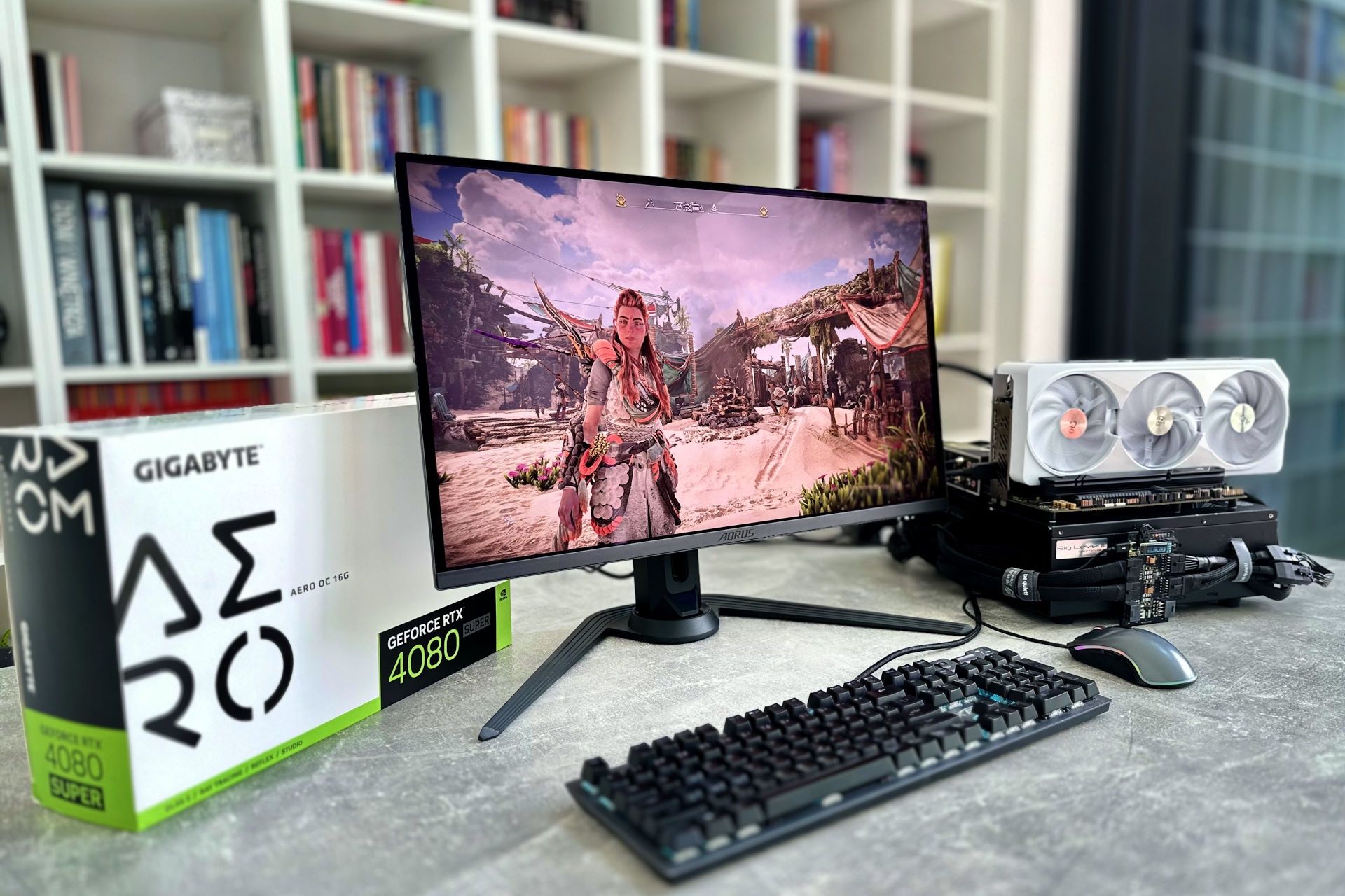 Gigabyte GeForce RTX 4080 Super AERO w połaczeniu z Gigabyte Arous FO27Q3