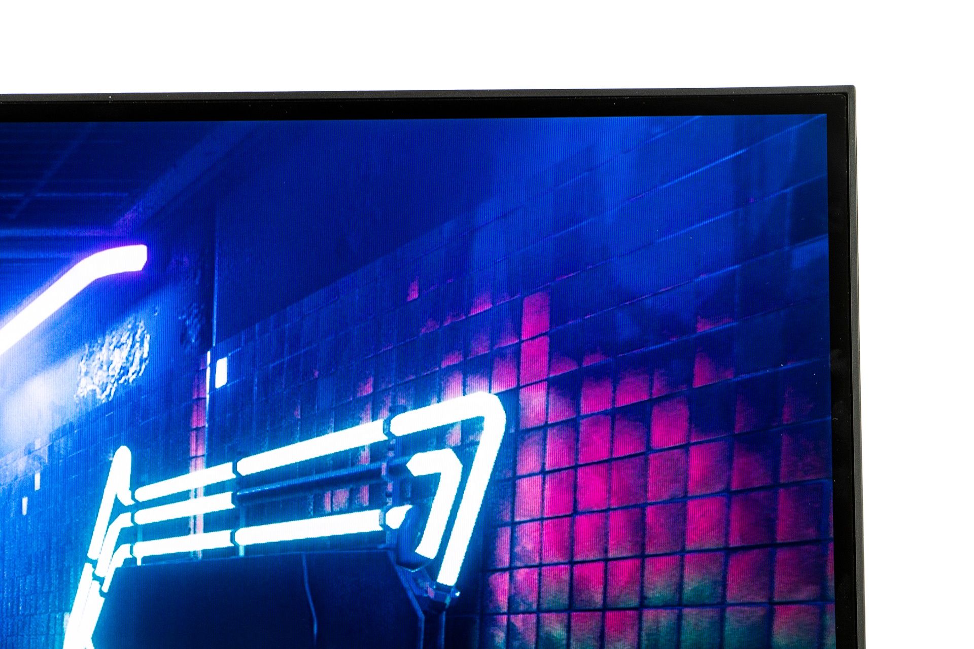 HP U28 4K HDR - ramka