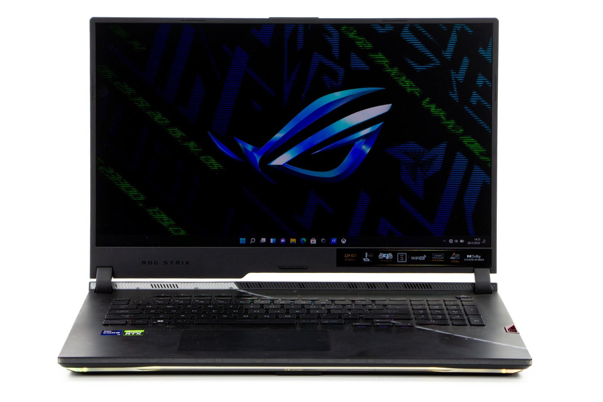ASUS ROG STRIX SCAR 17 SE - pulpit