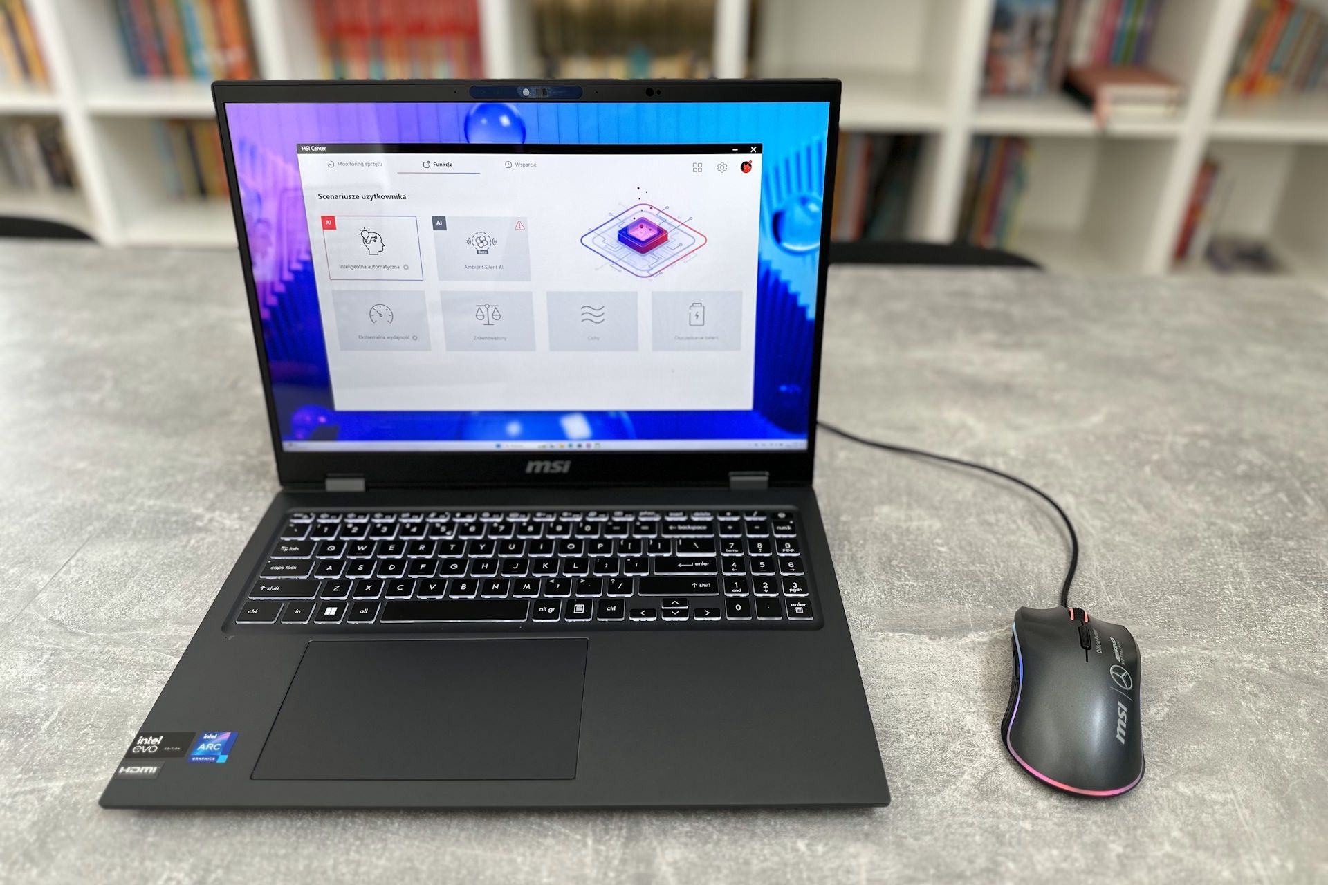MSI Prestige 16 AI Evo - na wprost