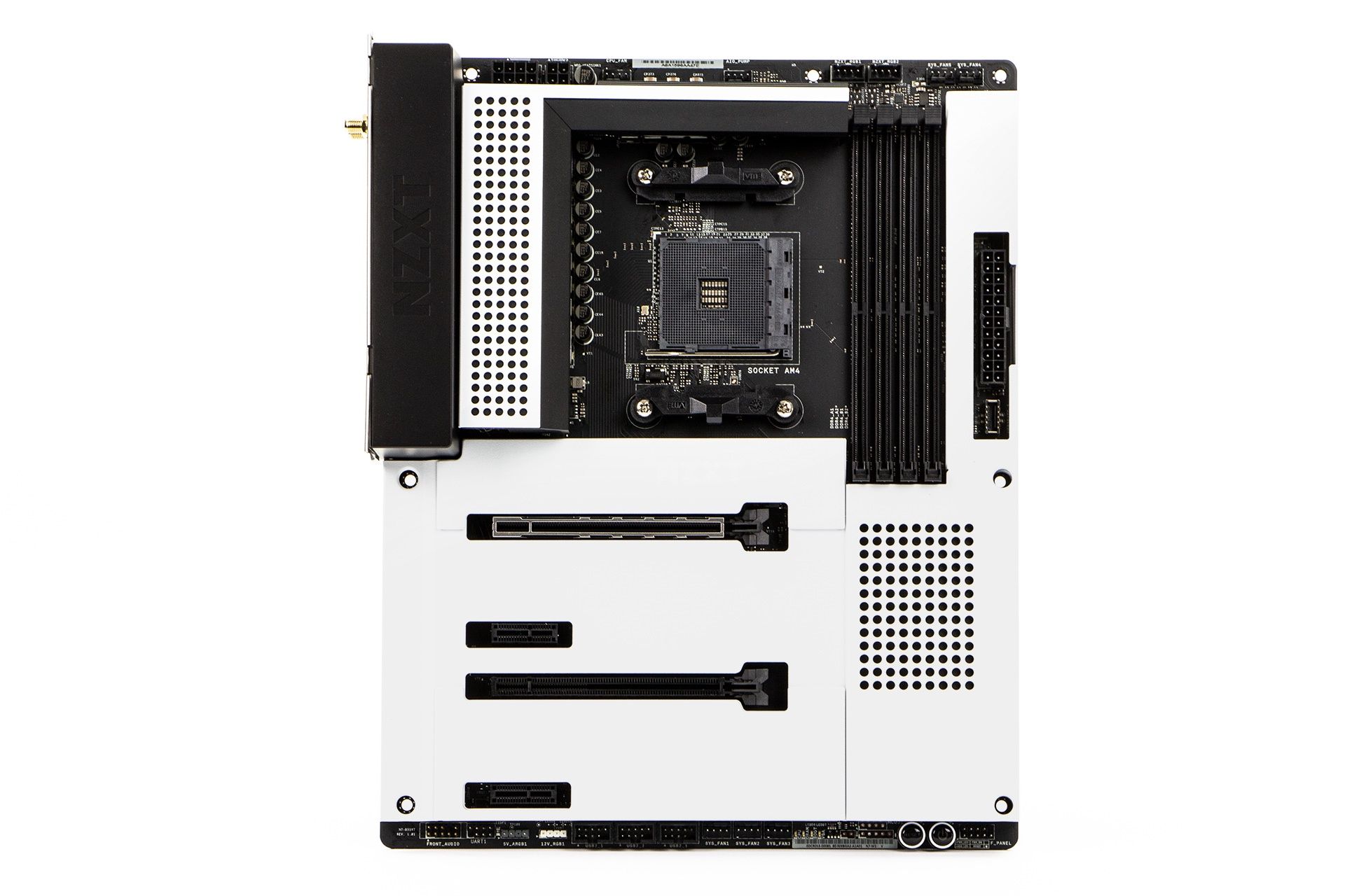 NZXT N7 B550 - z przodu