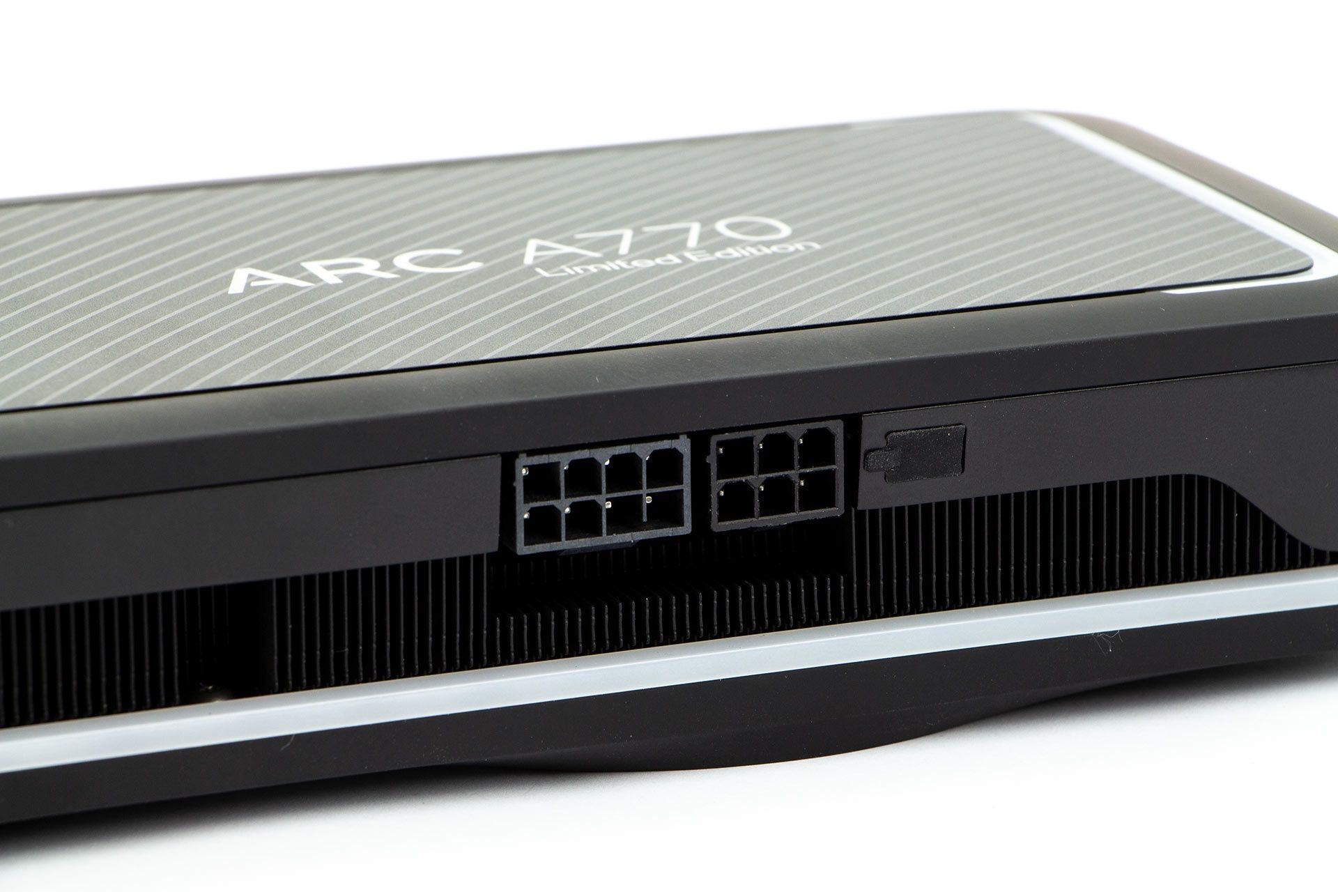 Intel ARC A770 Limitet Edition - zasilanie