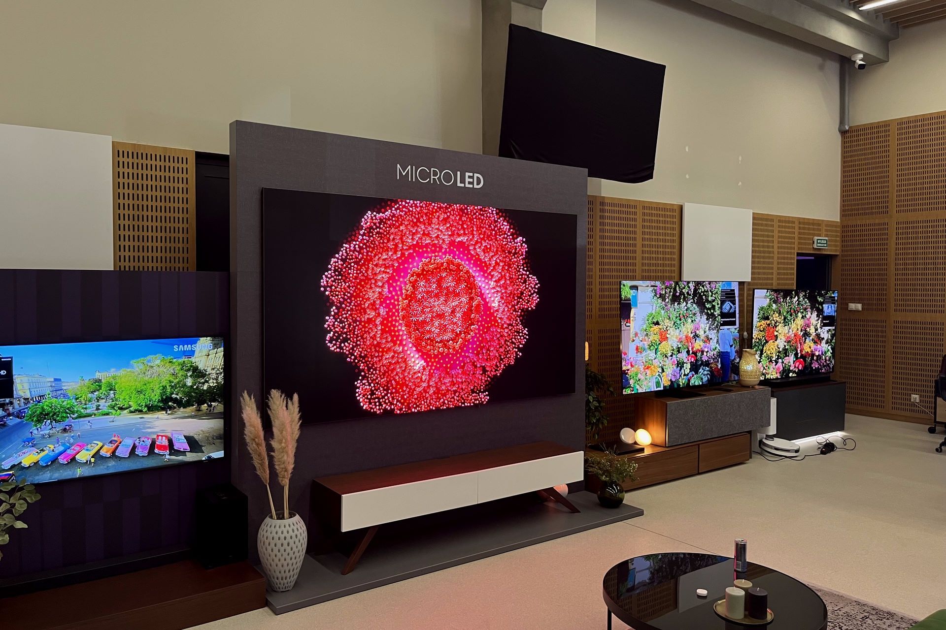 Samsung MICRO LED 110 - jasność 5