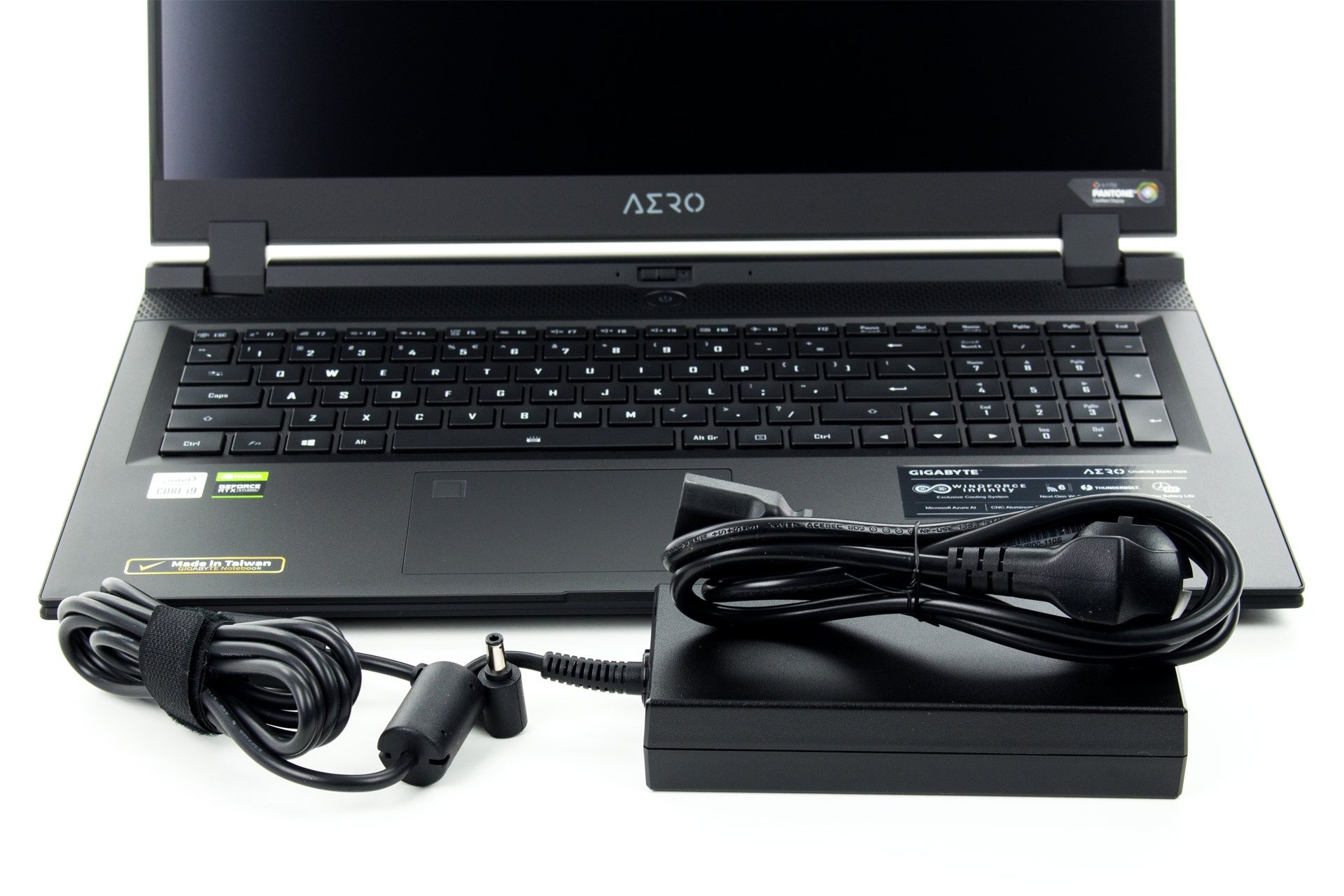 Gigabyte AERO 17 HDR YC - Zawartość opakowania