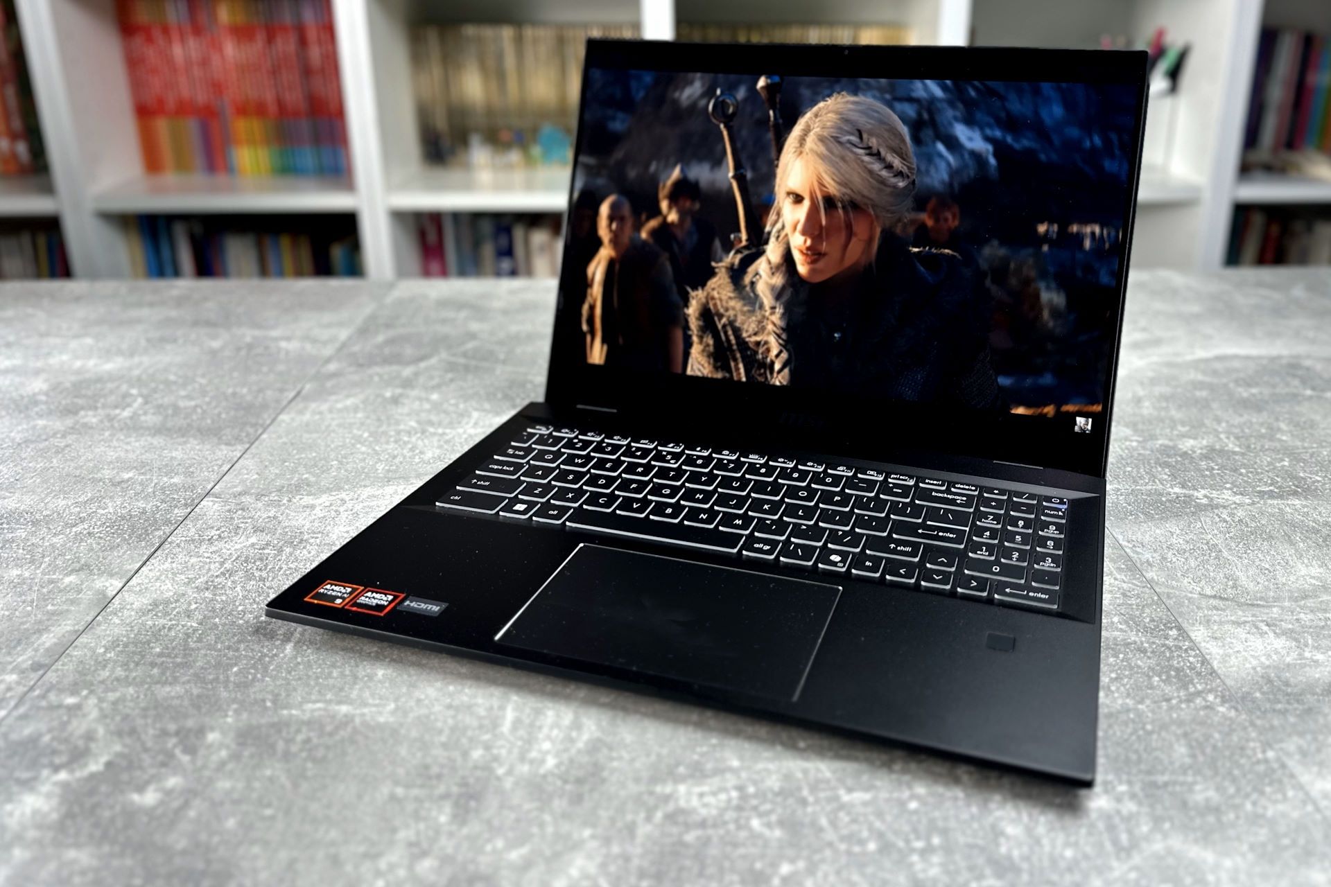 MSI Summit A16 AI+ - oglądanie filmów