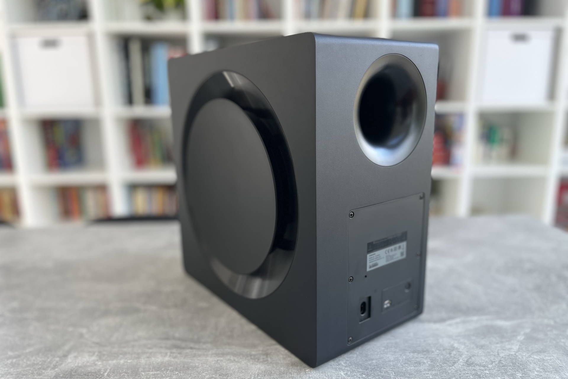 Samsung HW-Q990B - subwoofer profil tylny