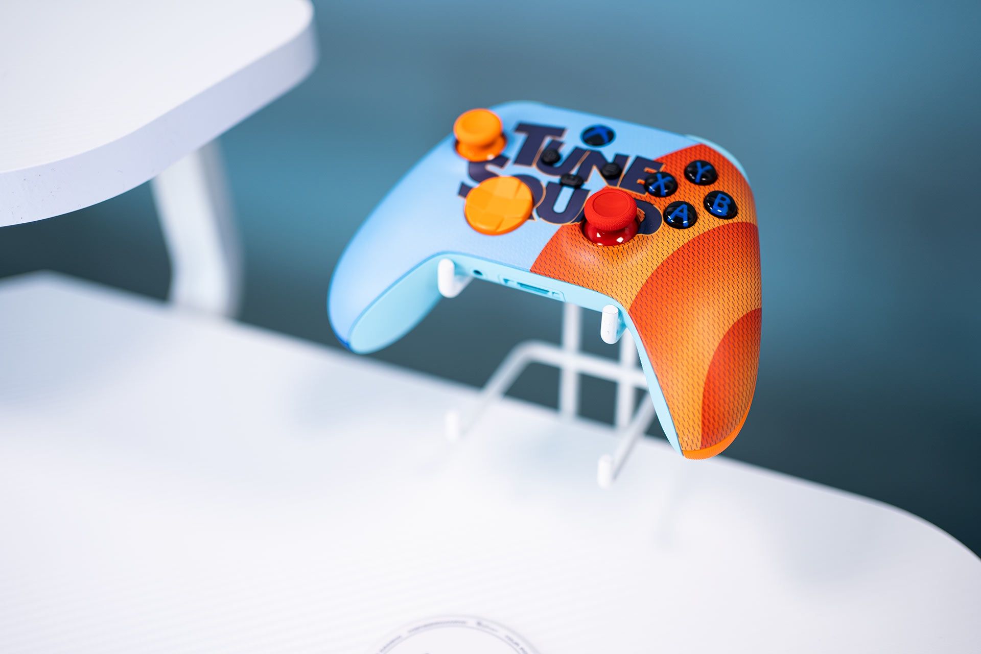 Genesis Holm 320 RGB - stojak na kontrolery