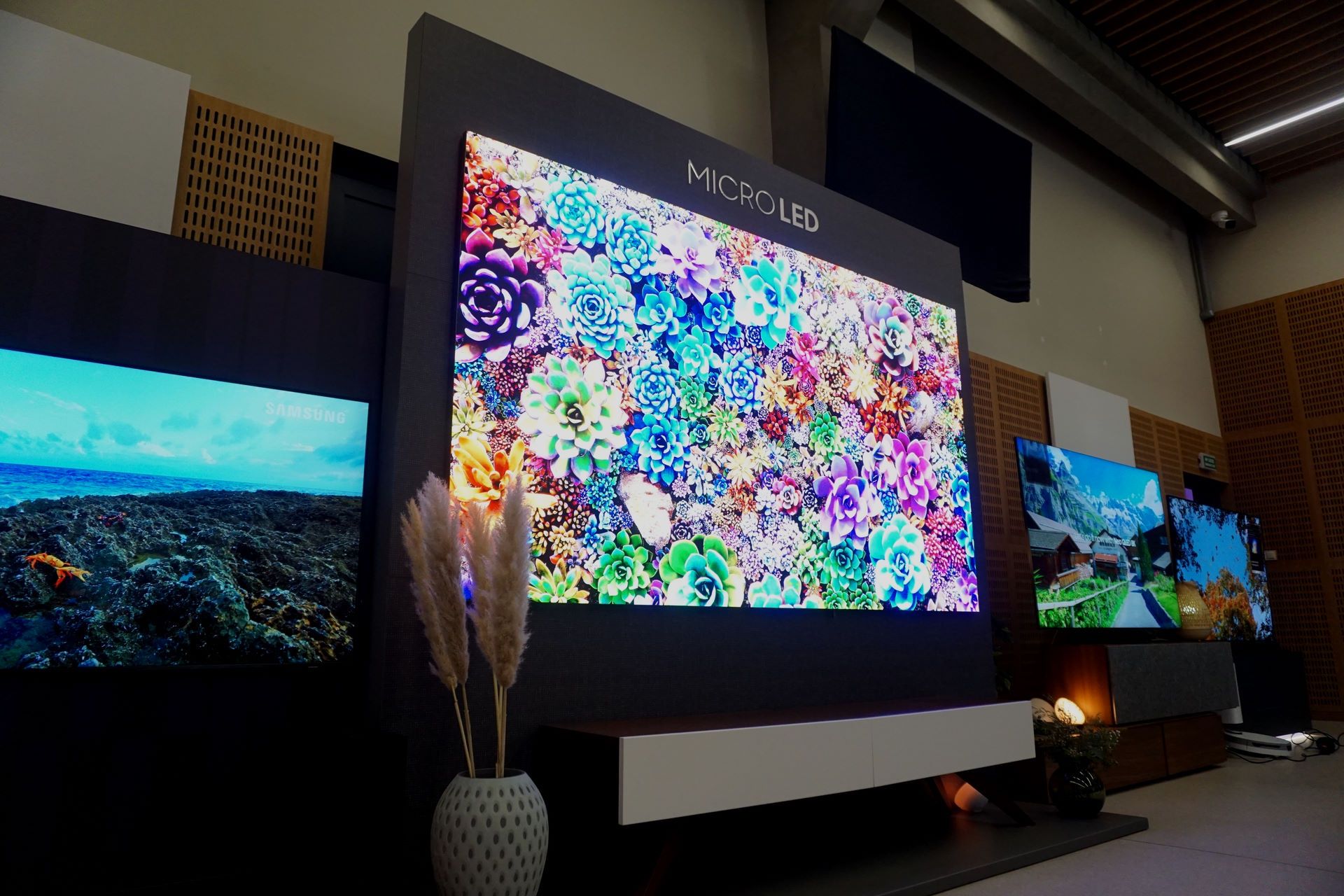 Samsung MICRO LED 110 - jasność