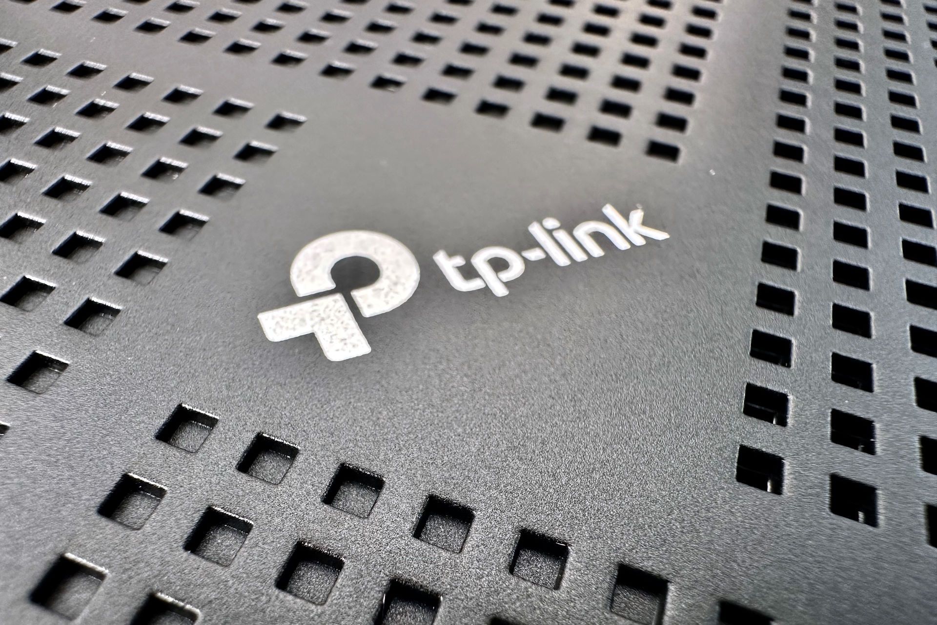 TP-Link Archer BE230 - logo na obudowie