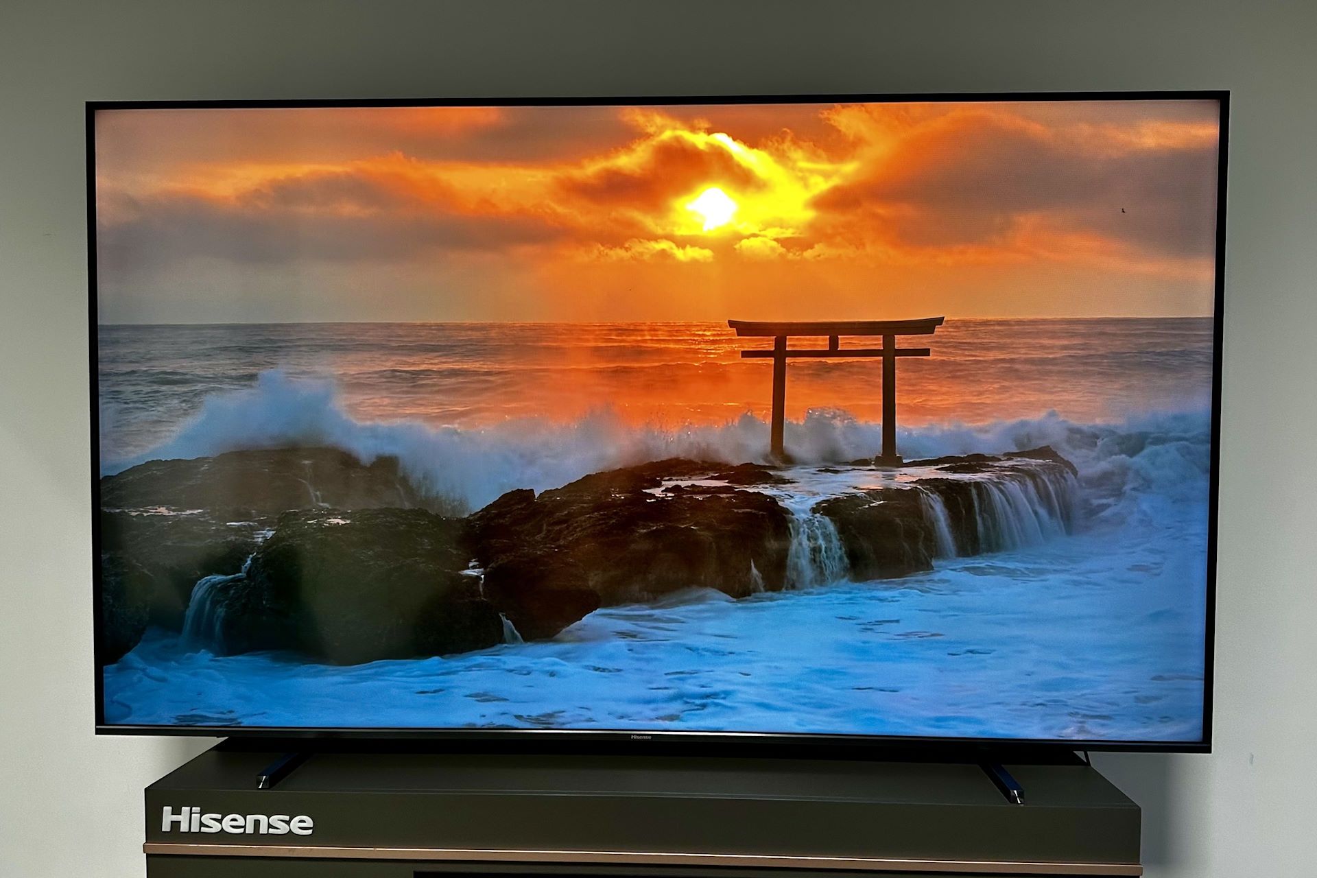 Hisense 100E7NQ PRO - Gradient