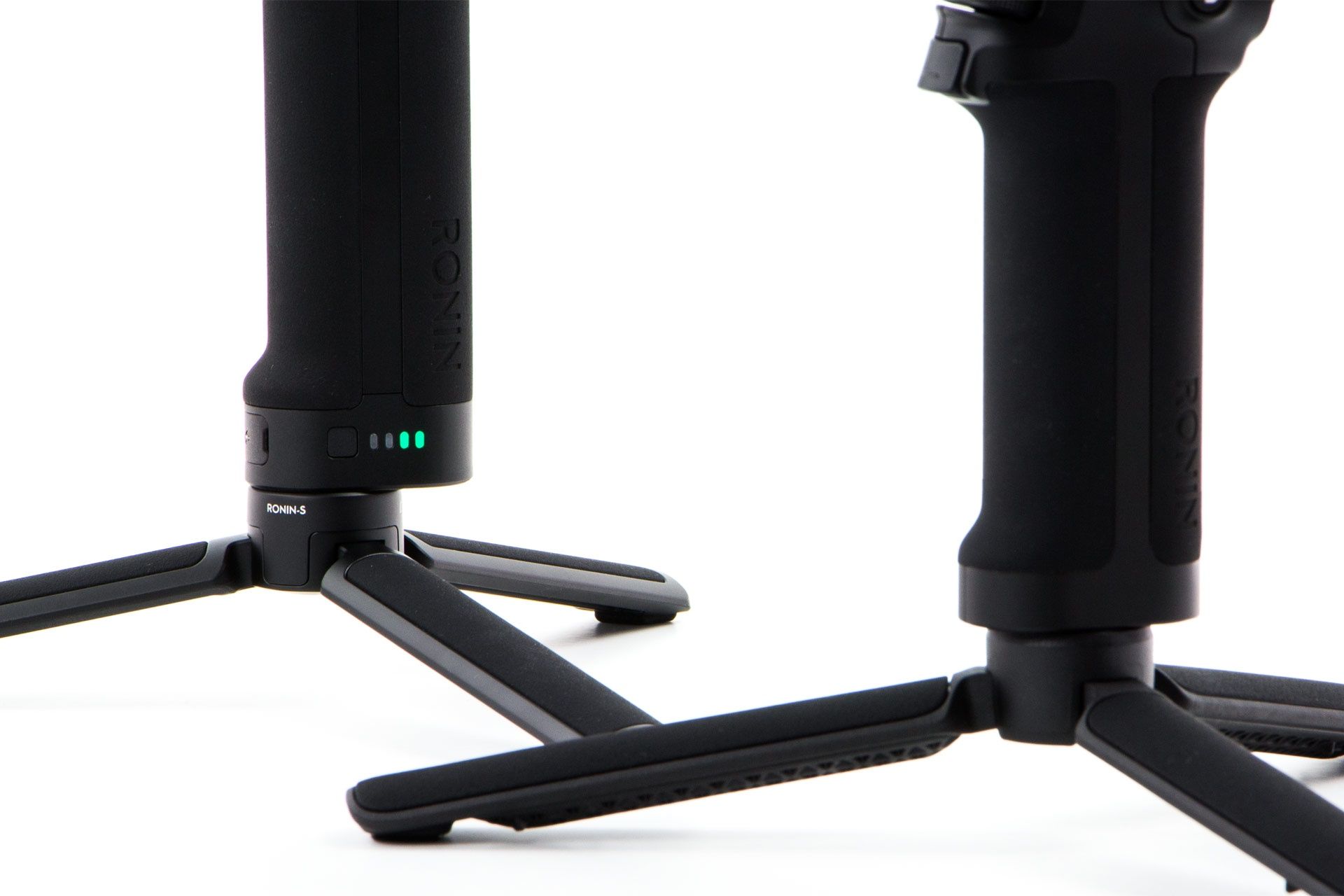 DJI Ronin RSC 2 vs DJI Ronin RS 2 - uchwyty z akumulatorami