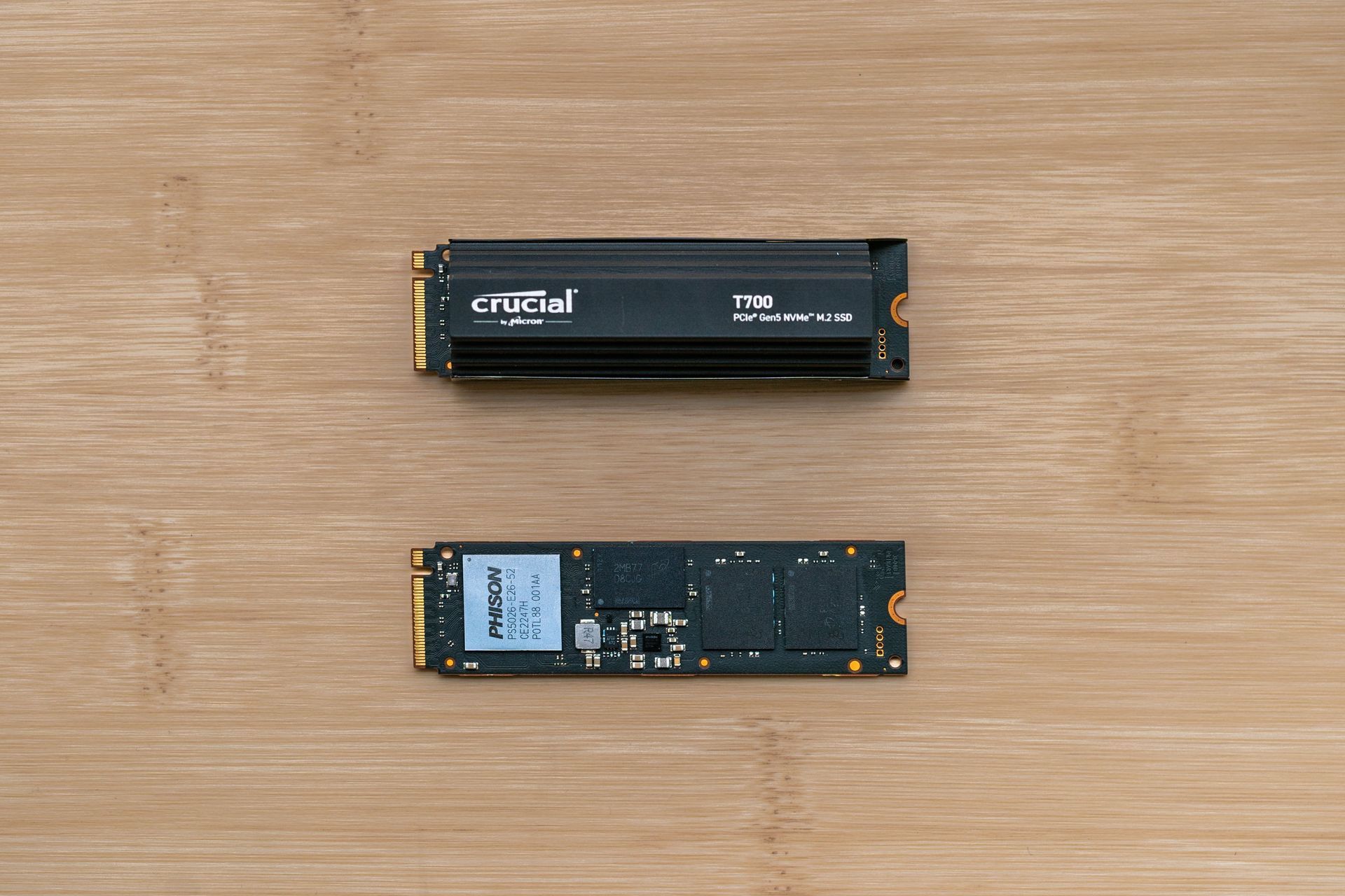 Crucial T700