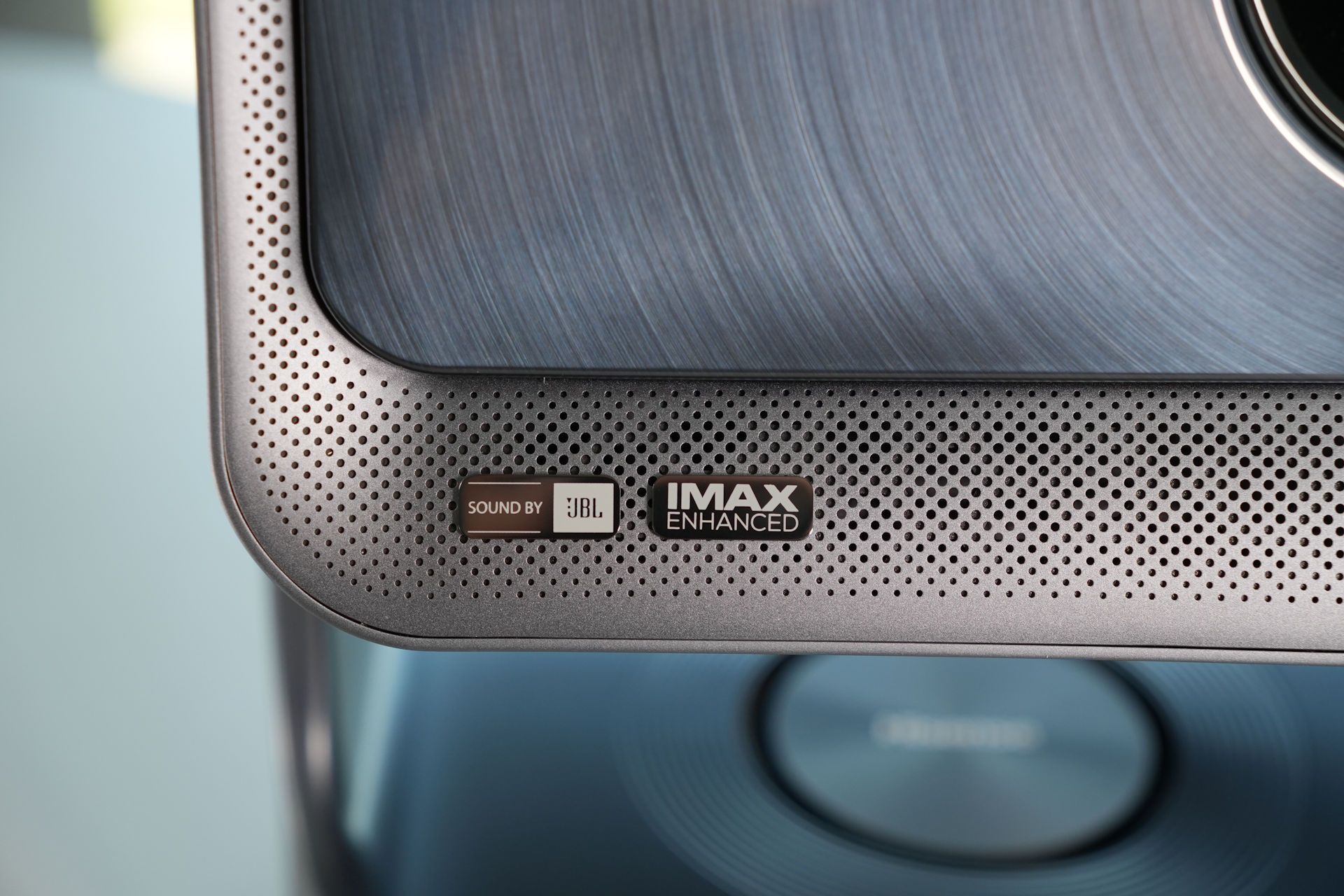 Hisense C2 Ultra - standardy