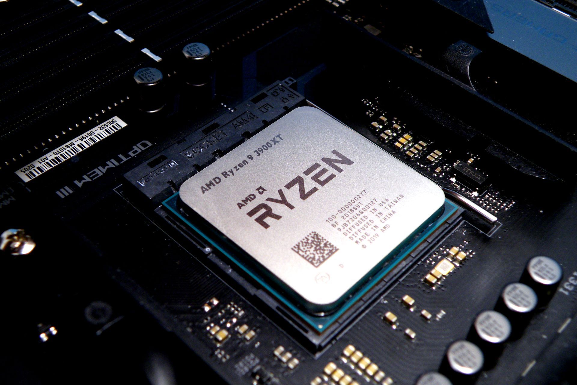 AMD Ryzen 9 3900XT