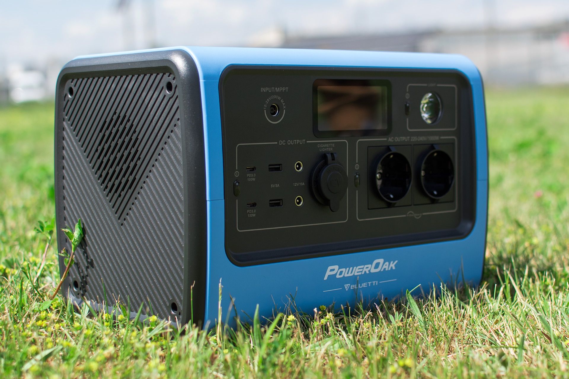 Bluetti Poweroak EB70