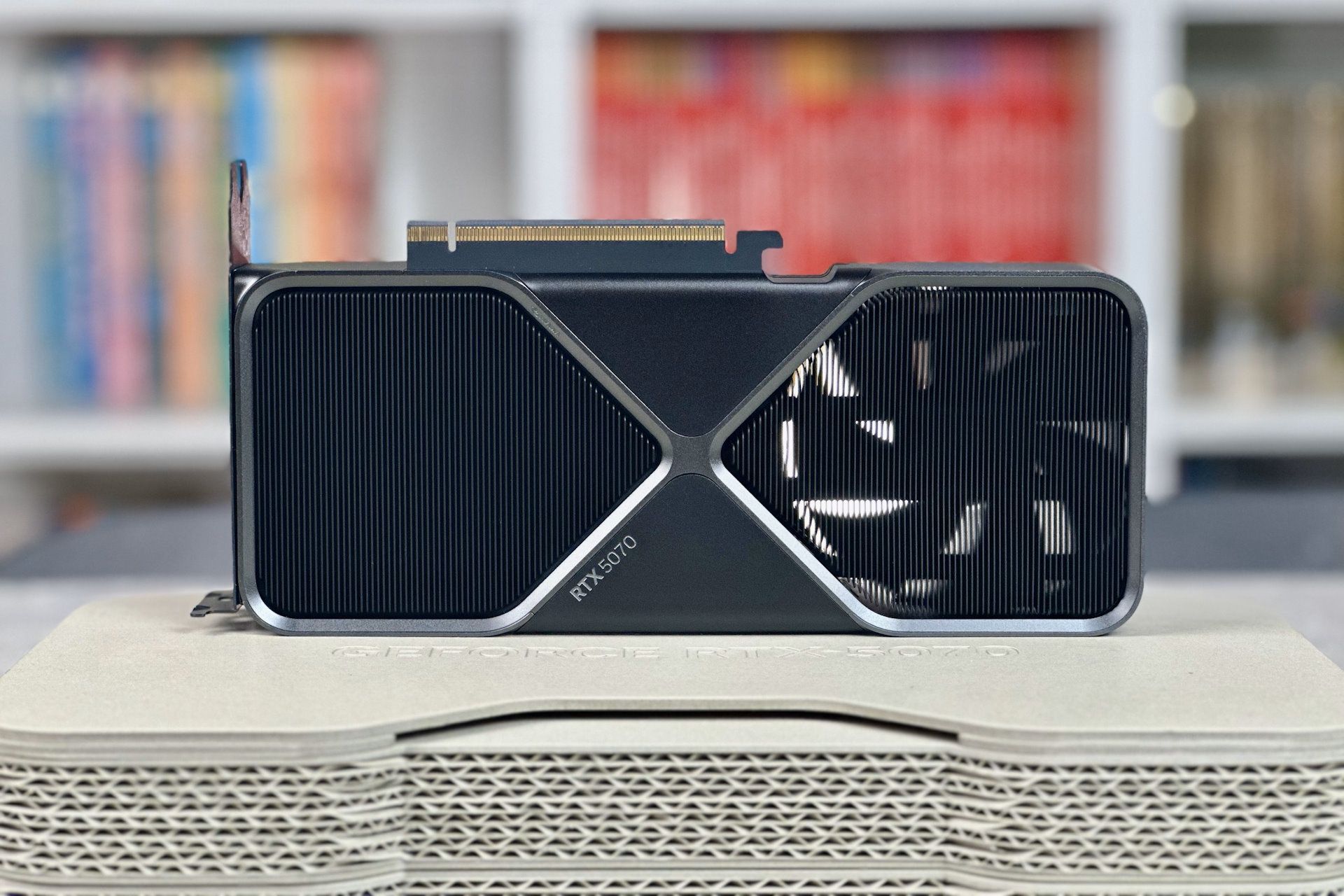 NVIDIA GeForce RTX 5070 Founders Edition - na wylot