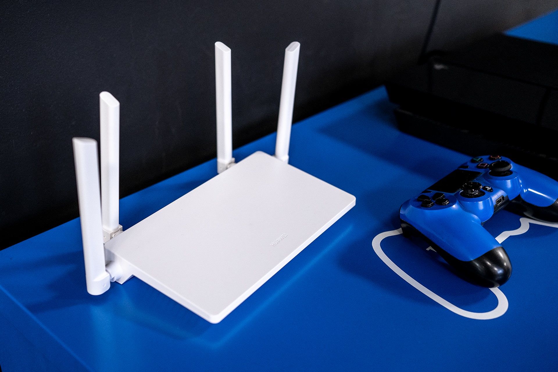 Huawei WiFi AX2 - pad dla skali